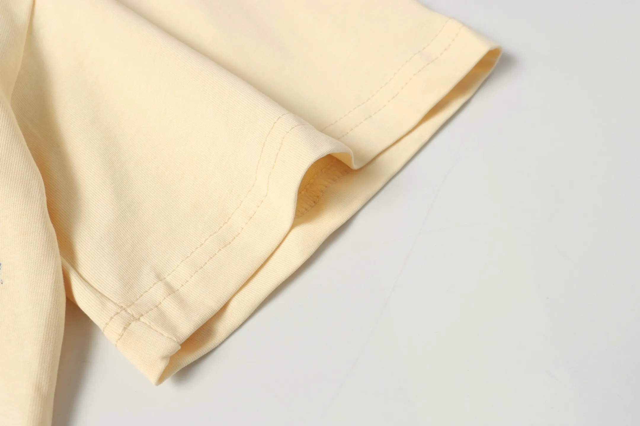 5057#Apricot｜P104 Godspeed cross-border American rock and roll street washed retro style short-sleeved T (craft printing) fabric (fabric) 32 counts combed double yarn 240 grams weight code number (size): S-M-L-XL color (colour): apricot