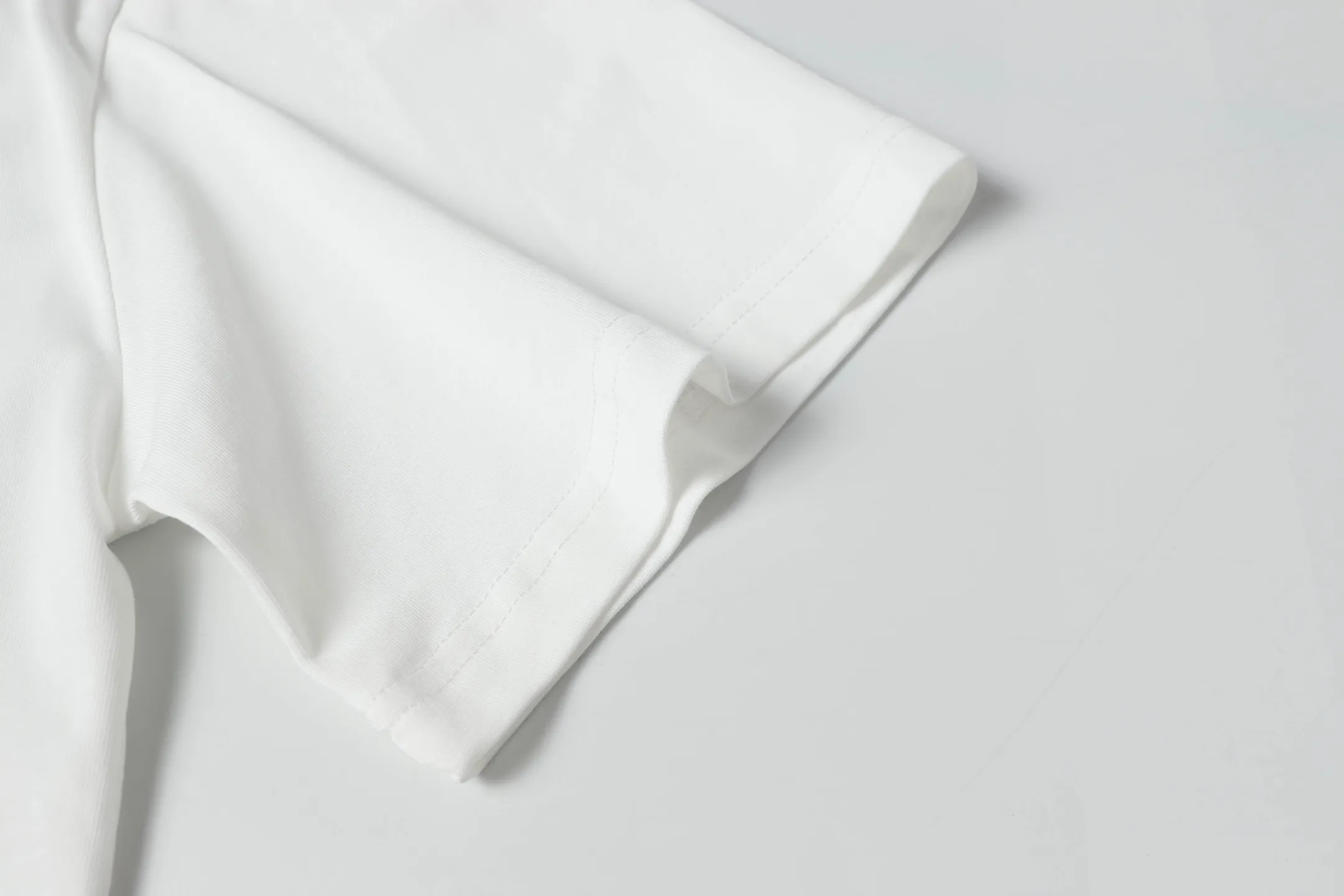 5046# White/Apricot｜P104 Godspeed cross-border American rock and roll street washed retro style short-sleeved T (craft printing) fabric (fabric) 32 counts combed double yarn 240 grams weight code number (size): S-M-L-XL color (colour): apricot.white