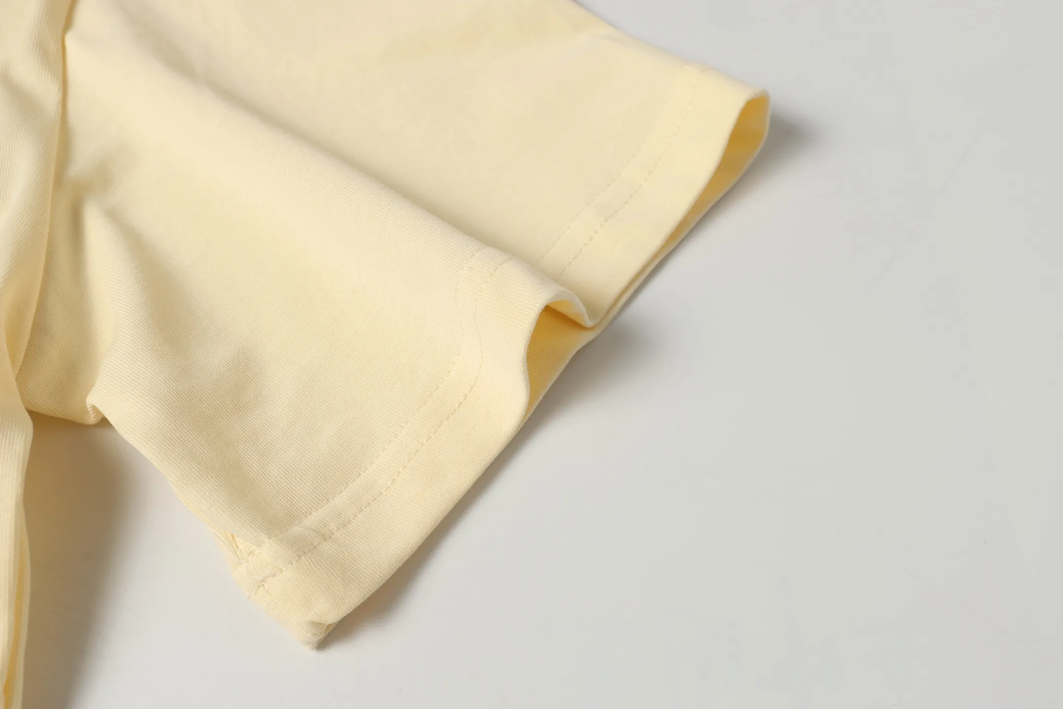 5046# White/Apricot｜P104 Godspeed cross-border American rock and roll street washed retro style short-sleeved T (craft printing) fabric (fabric) 32 counts combed double yarn 240 grams weight code number (size): S-M-L-XL color (colour): apricot.white