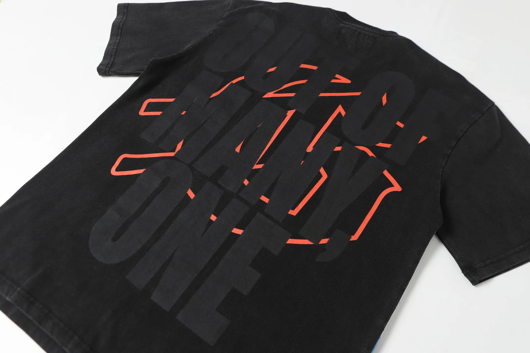 6028# Washed Black｜P116 Godspeed cross-border American rock and roll street washed retro style short-sleeved T (craft print) Fabric (fabric): 32 count combed double yarn 250 grams weight Size (size): S-M-L-XL Color (colour): Washed black 👉