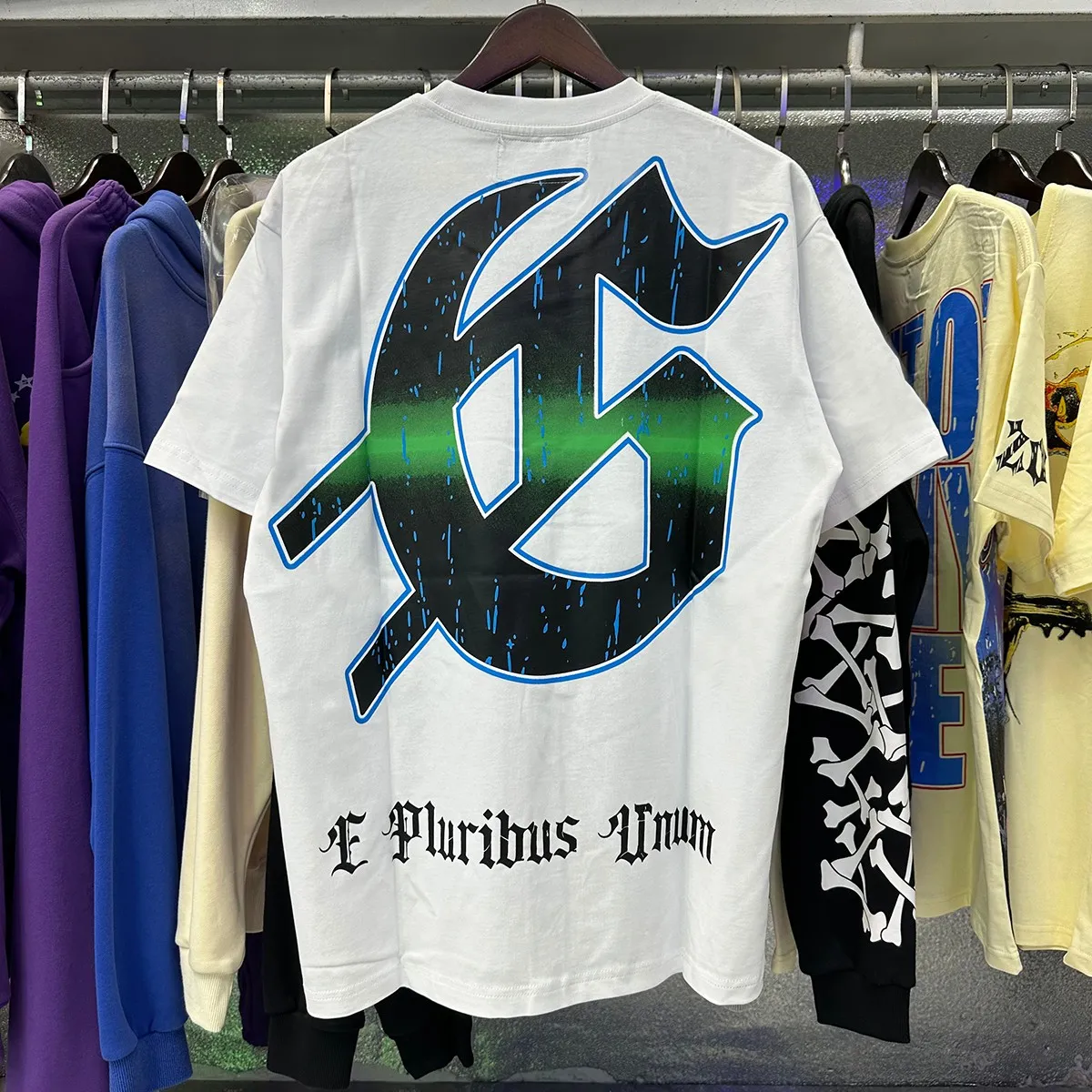 No. 7026, real shot, beautiful Godspeed card magician print high quality double yarn pure cotton casual round neck short-sleeved T-shirt batch 110 Color: black, white; Size: S M L XL