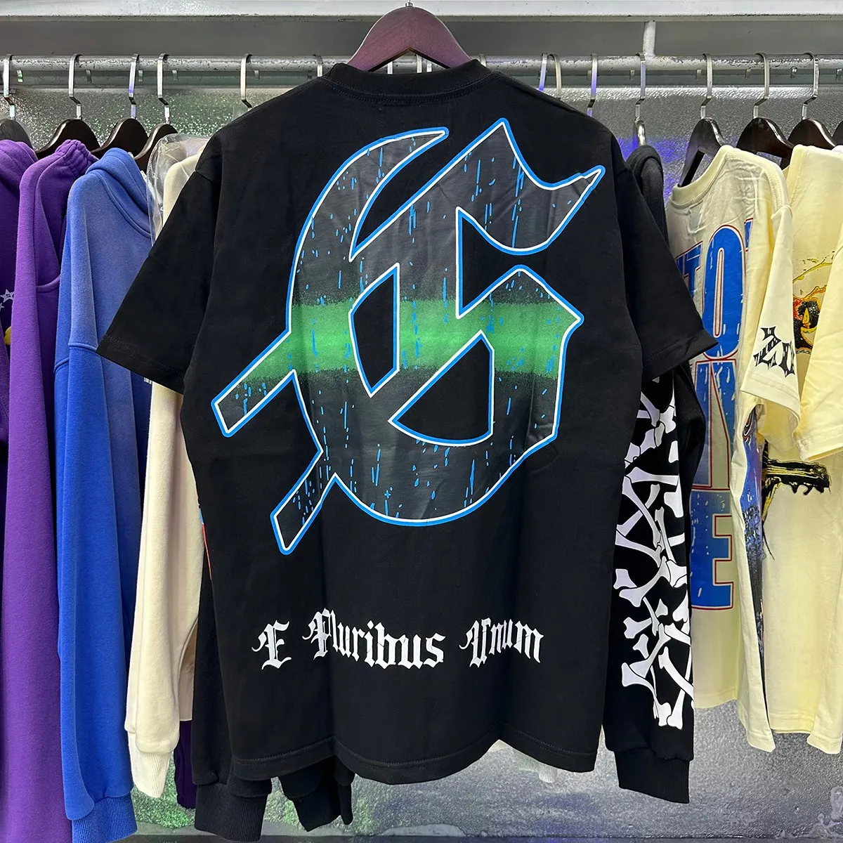 No. 7026, real shot, beautiful Godspeed card magician print high quality double yarn pure cotton casual round neck short-sleeved T-shirt batch 110 Color: black, white; Size: S M L XL