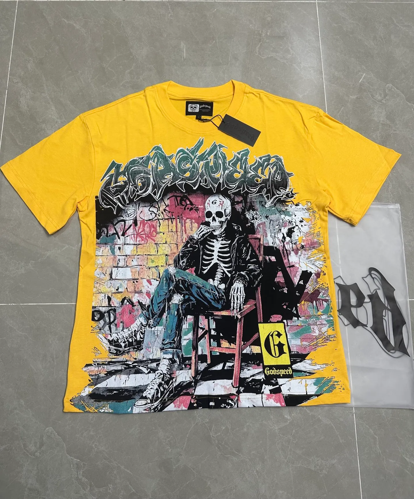 5132# Yellow I P106 Real stock (latest model) Godspeed cross-border American rock and roll street washed retro style short-sleeved T (craft printing) Fabric (fabric): 32 counts combed double yarn 240 grams weight Size (size): S-M-L-XL Color (colour): Yellow