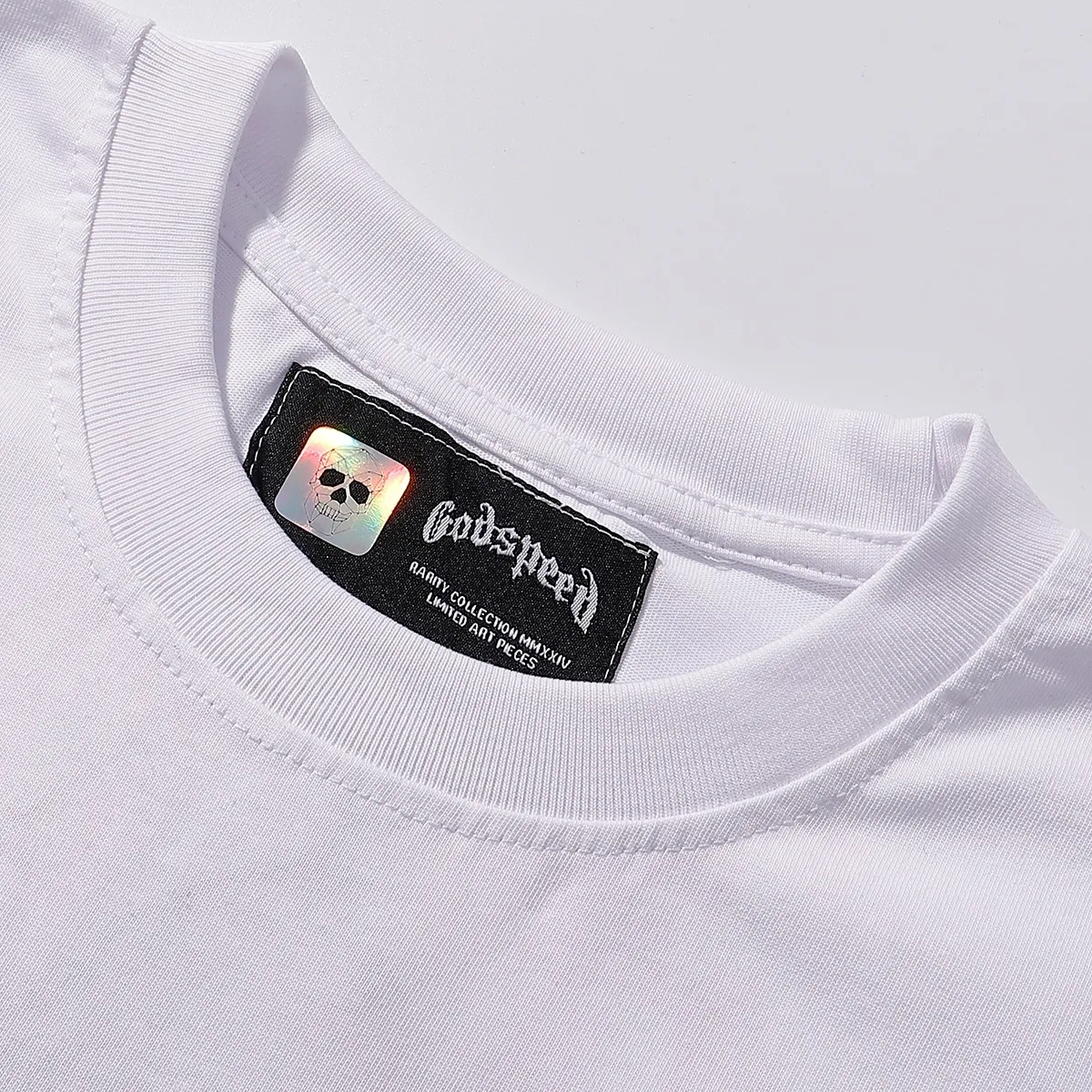 No. 7070, American fashion Godspeed skull gentleman rose print high weight double yarn pure cotton casual short-sleeved T-shirt batch 110 Color: black, apricot; Size: S M L XL