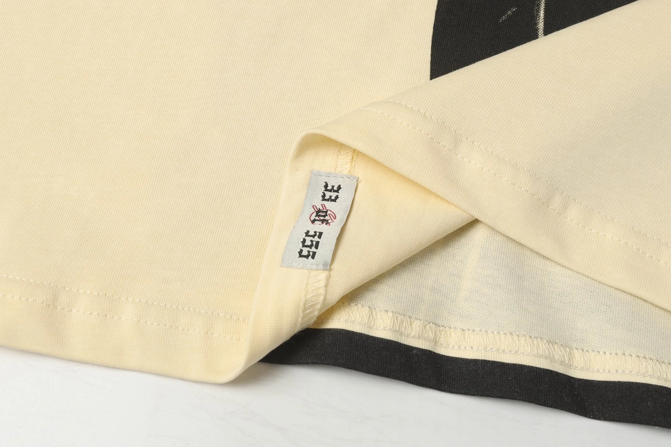 5037#White/Apricot｜P104 Godspeed cross-border American rock and roll street washed retro style short-sleeved T (craft printing) fabric (fabric): 32-count combed double yarn 240 grams weight code number (size): S-M-L-XL color (colour): white, apricot,