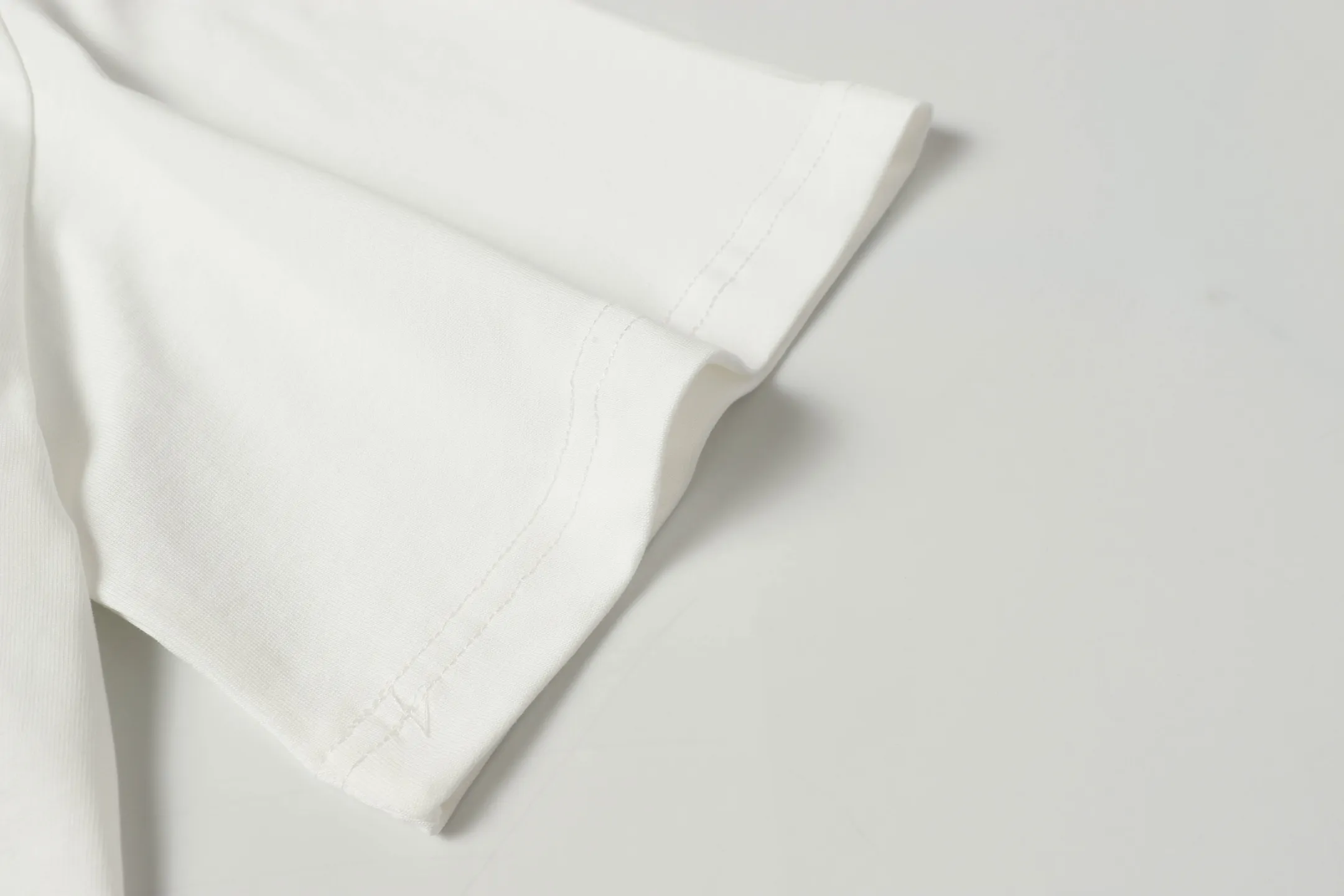 5037#White/Apricot｜P104 Godspeed cross-border American rock and roll street washed retro style short-sleeved T (craft printing) fabric (fabric): 32-count combed double yarn 240 grams weight code number (size): S-M-L-XL color (colour): white, apricot,