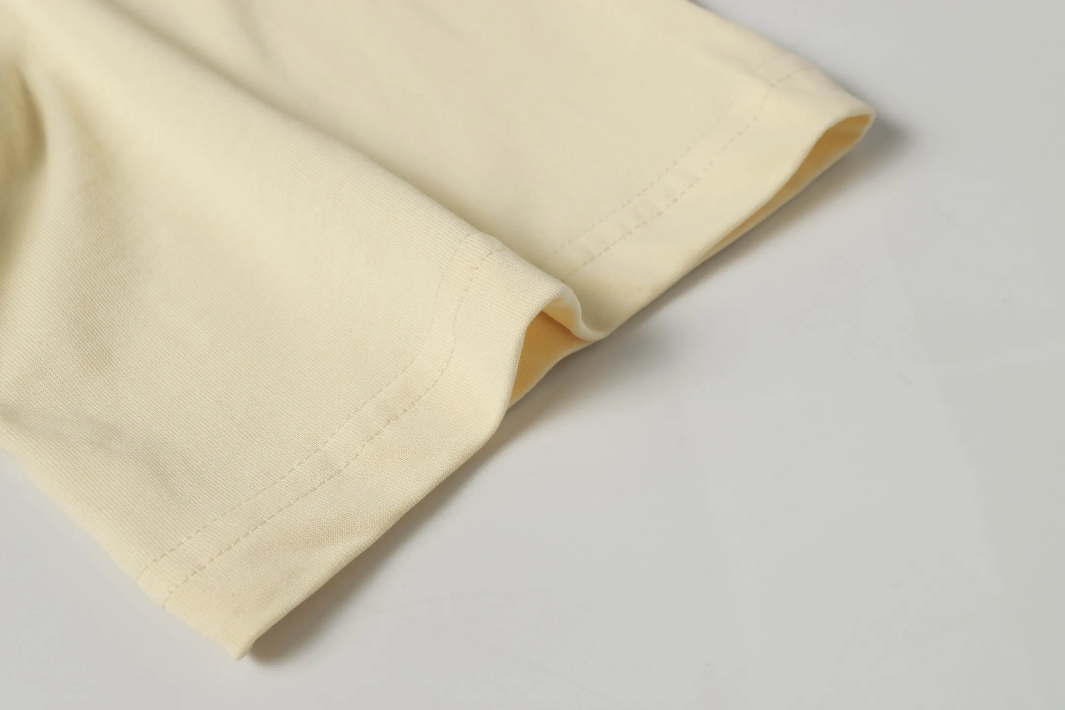 5068#apricot｜P104 Godspeed cross-border American rock and roll street washed retro style short-sleeved T (craft printing) fabric (fabric) 32 counts combed double yarn 240 grams weight code number (size): S-M-L-XL color (colour): apricot 👉