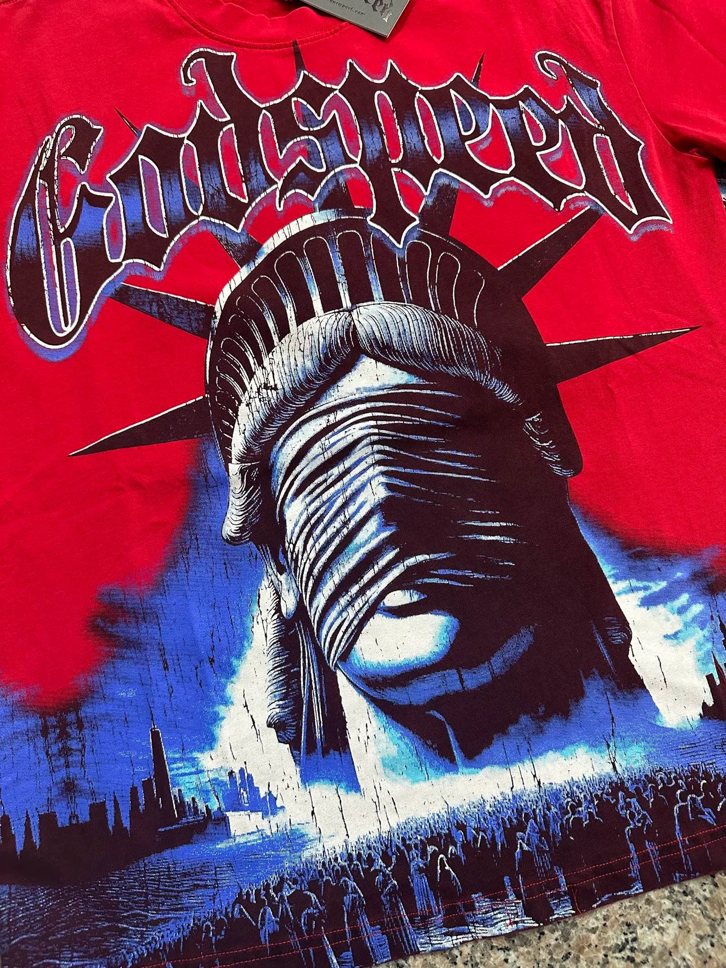 6138# Washed red/washed black I P116 Real stock (American fashion niche) Godspeed cross-border American rock and roll street washed retro style short-sleeved T (craft printing) Fabric (fabric): 32 counts combed double yarn 250 grams weight Size (size): S-M-L-XL Color (colour): washed black/washed Chinese red