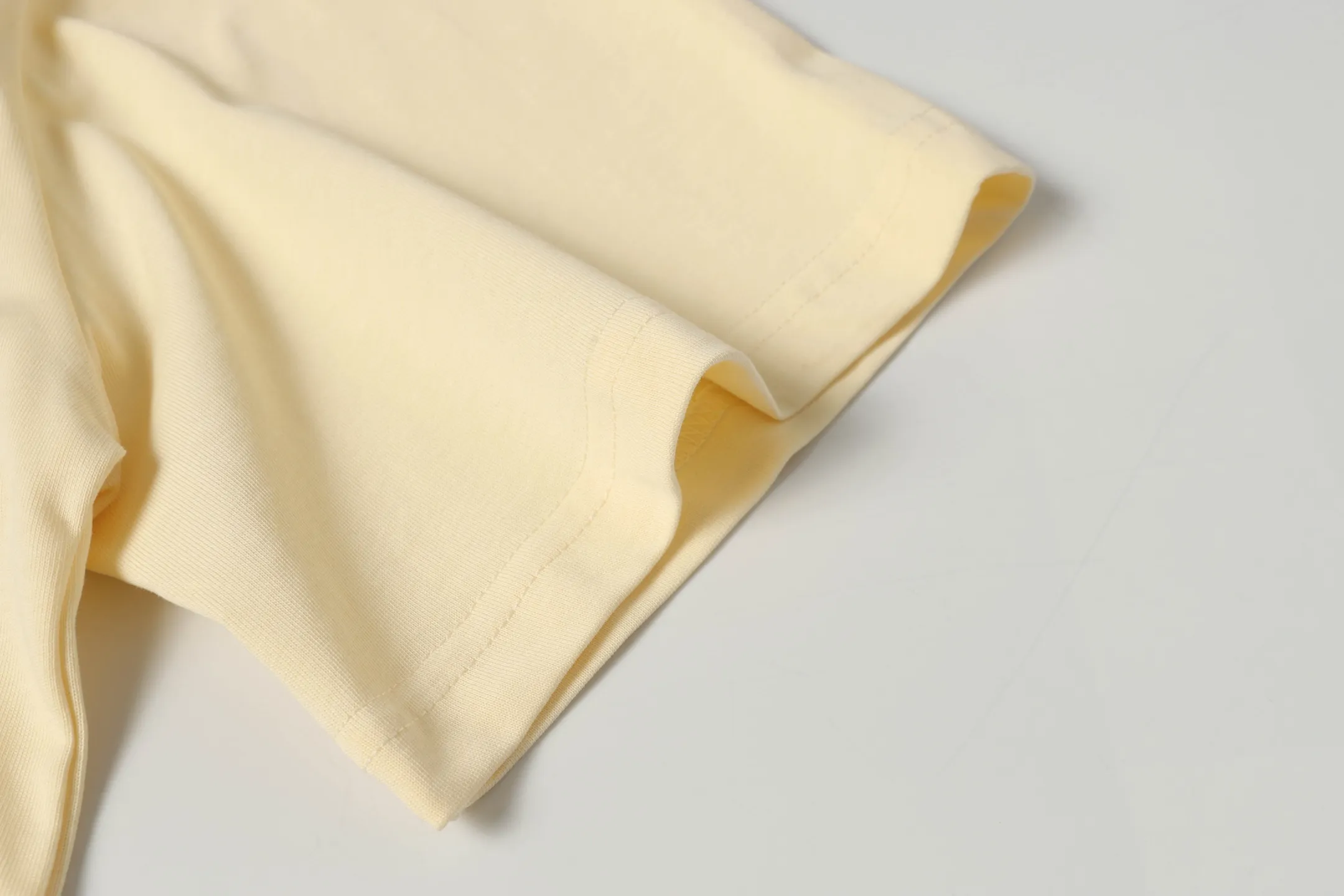5047#Apricot｜P104 Godspeed cross-border American rock and roll street washed retro style short-sleeved T (craft printing) fabric (fabric) 32-count combed double yarn 240 grams weight code number (size): S-M-L-XL color (colour): apricot