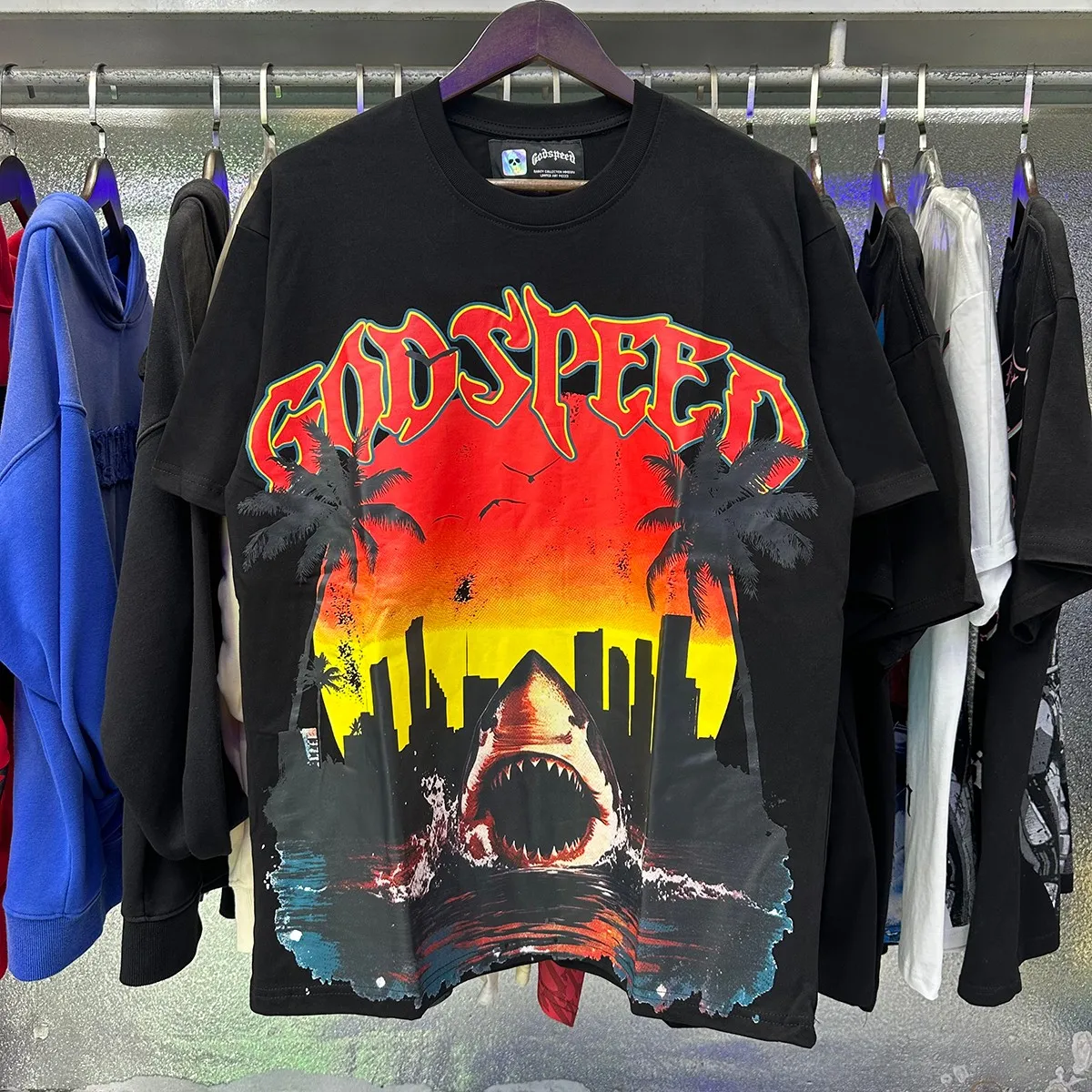 Actual photo, No. 7058, Mechao Godspeed urban coconut tree shark print high quality double yarn pure cotton casual short-sleeved T-shirt batch 110 Color: black, apricot, yellow; Size: S M L XL