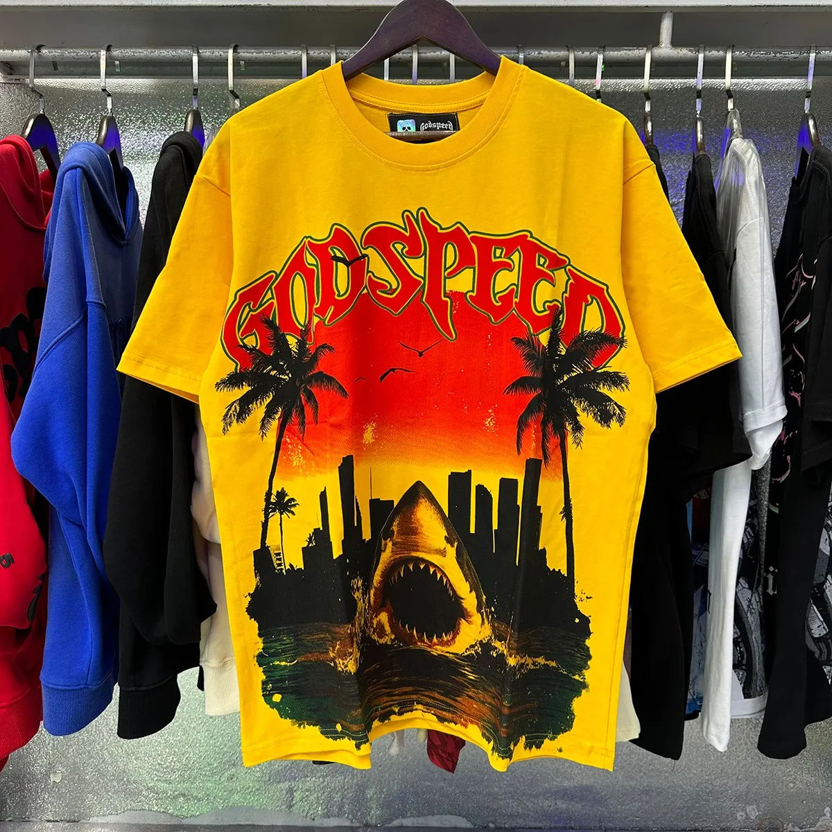 Actual photo, No. 7058, Mechao Godspeed urban coconut tree shark print high quality double yarn pure cotton casual short-sleeved T-shirt batch 110 Color: black, apricot, yellow; Size: S M L XL
