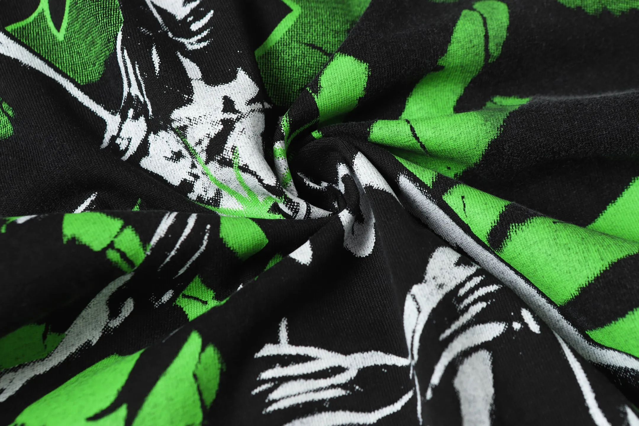 6037#washed black｜P116 Godspeed cross-border American rock and roll street washed retro style short-sleeved T (craft printing) fabric (fabric): 32 count combed double yarn 250g weight size (size): S-M-L-XL color (colour): washed black 👉