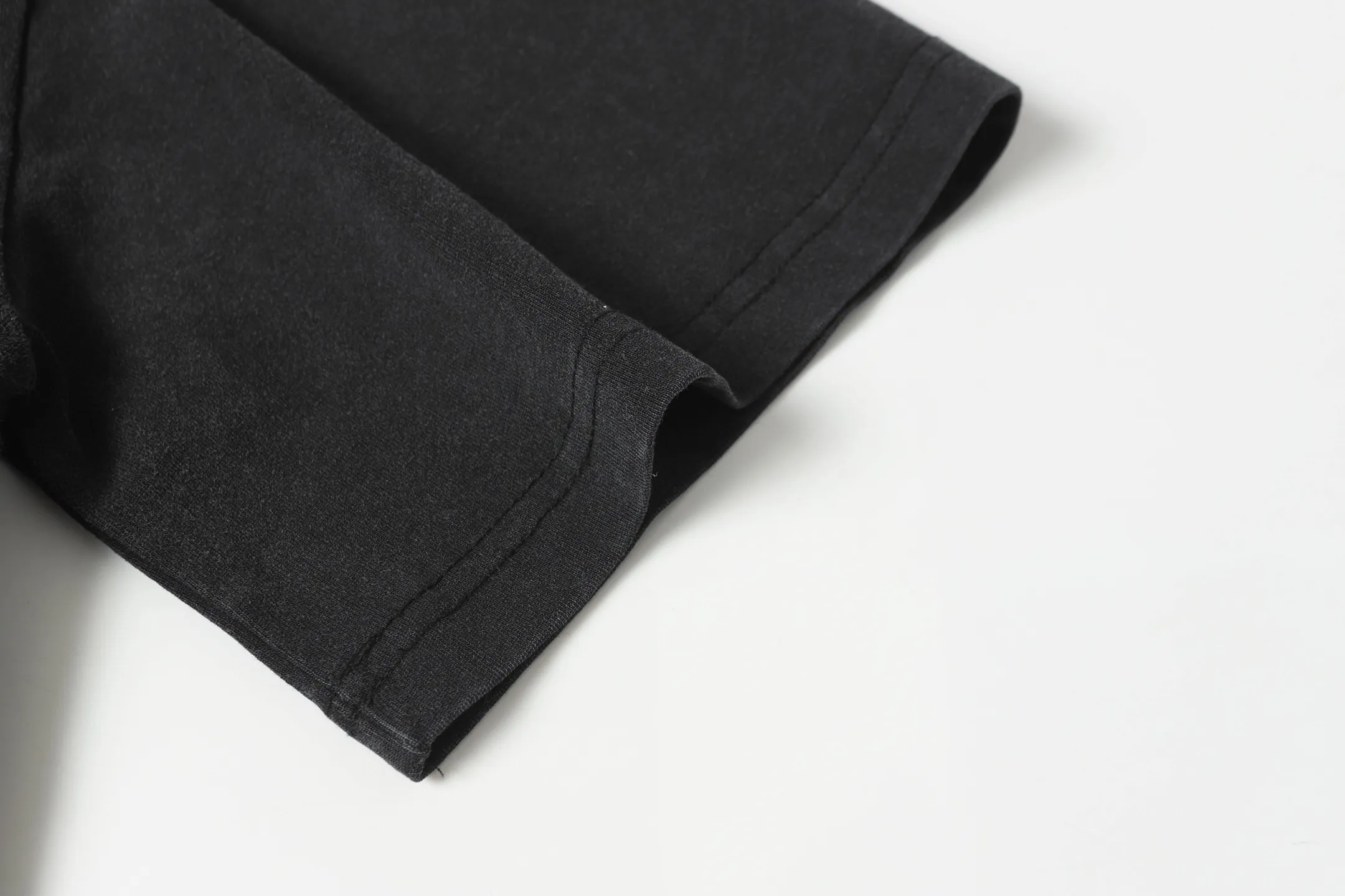 6037#washed black｜P116 Godspeed cross-border American rock and roll street washed retro style short-sleeved T (craft printing) fabric (fabric): 32 count combed double yarn 250g weight size (size): S-M-L-XL color (colour): washed black 👉