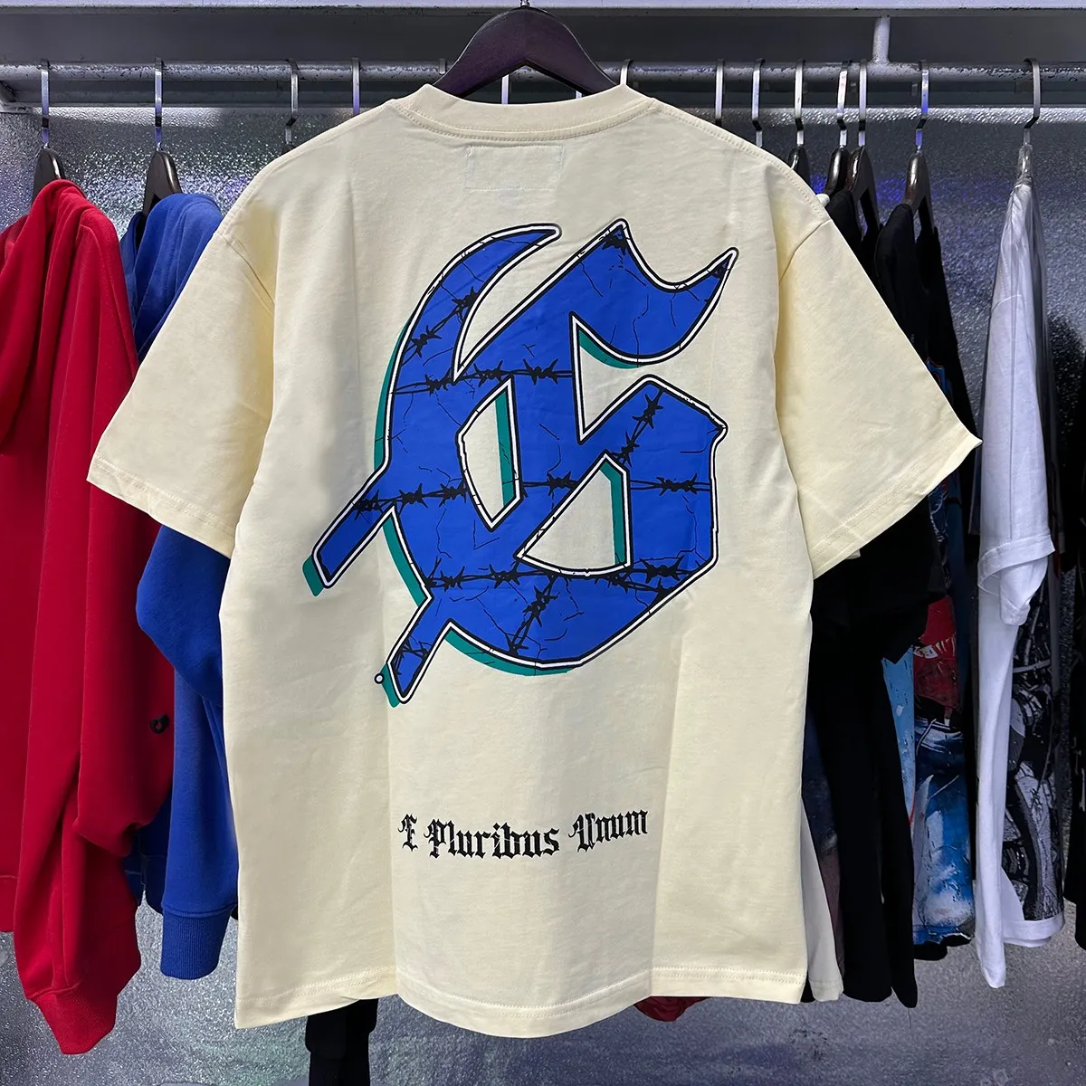 Actual photo, No. 7063, Mechao Godspeed skull city reflection print high weight double yarn pure cotton casual short-sleeved T-shirt batch 110 Color: black, apricot; Size: S M L XL