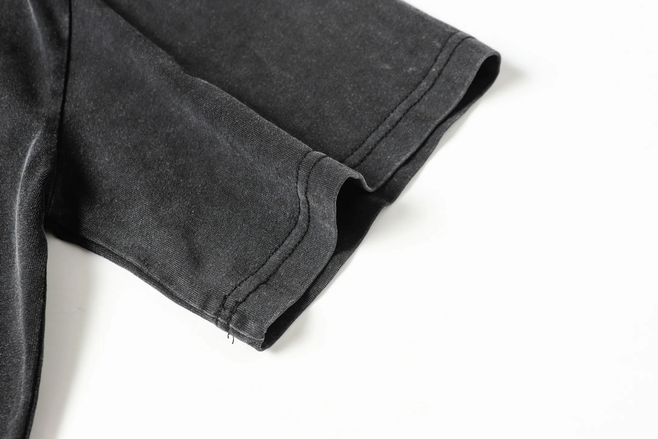 6021# Washed Black｜P116 Godspeed cross-border American rock and roll street washed retro style short-sleeved T (craft print) Fabric (fabric): 32 count combed double yarn 250 grams weight Size (size): S-M-L-XL Color (colour): Washed black 👉