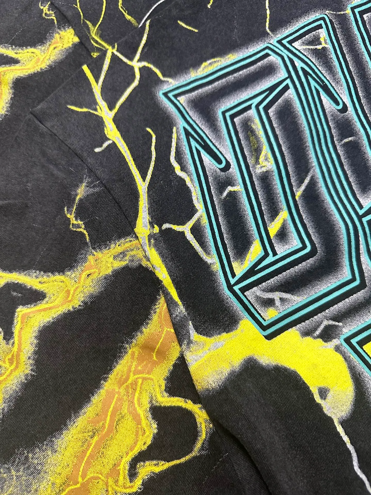 6301# Washed Black-Yellow | P116 Actual Spot (Beautiful Fashion Niche) Godspeed Cross-Border American Rock Street Washed Retro Style Short Sleeve T (Craft Printing) Fabric: 32 Count Combed Double Yarn 250g Weight Size: S-M-L-XL Color: Washed Black-Yellow