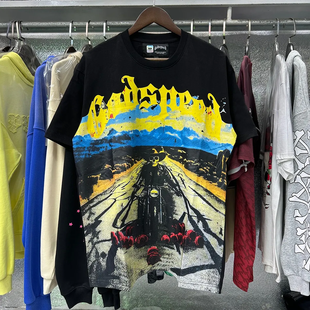 No. 7027, real shot, beautiful Godspeed knight rose print high quality double yarn pure cotton casual short-sleeved T-shirt batch 110 Color: black, white; Size: S M L XL