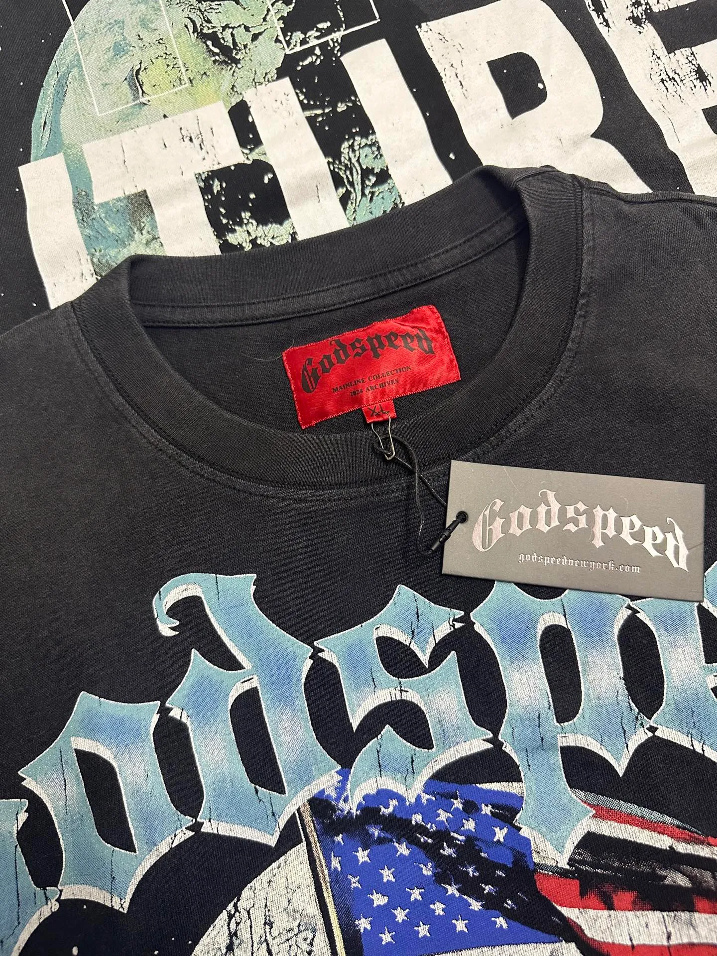 6305# Washed black I P116 Real shot in stock (American fashion niche) (HD picture) Godspeed cross-border American rock street washed retro style short-sleeved T (craft printing) Fabric (fabric): 32 counts combed double yarn 250 grams weight Size (size): S-M-L-XL Color (colour): Washed black