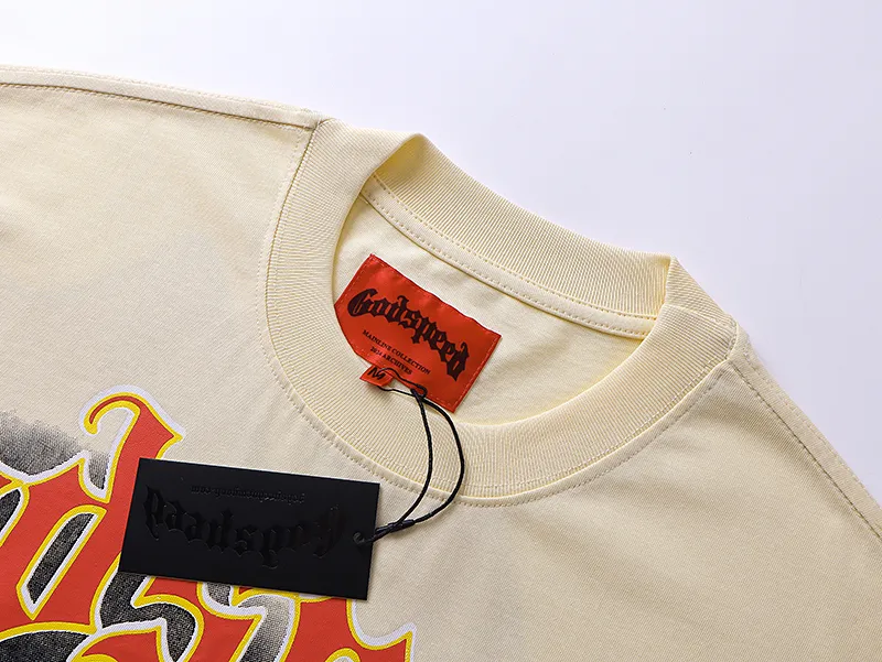 3033# P110 Real shot Godspeed American fashion rock street retro loose printed cotton short sleeves Fabric: 240g 32 count fine cotton double yarn pure cotton Color: apricot Size: S M L XL