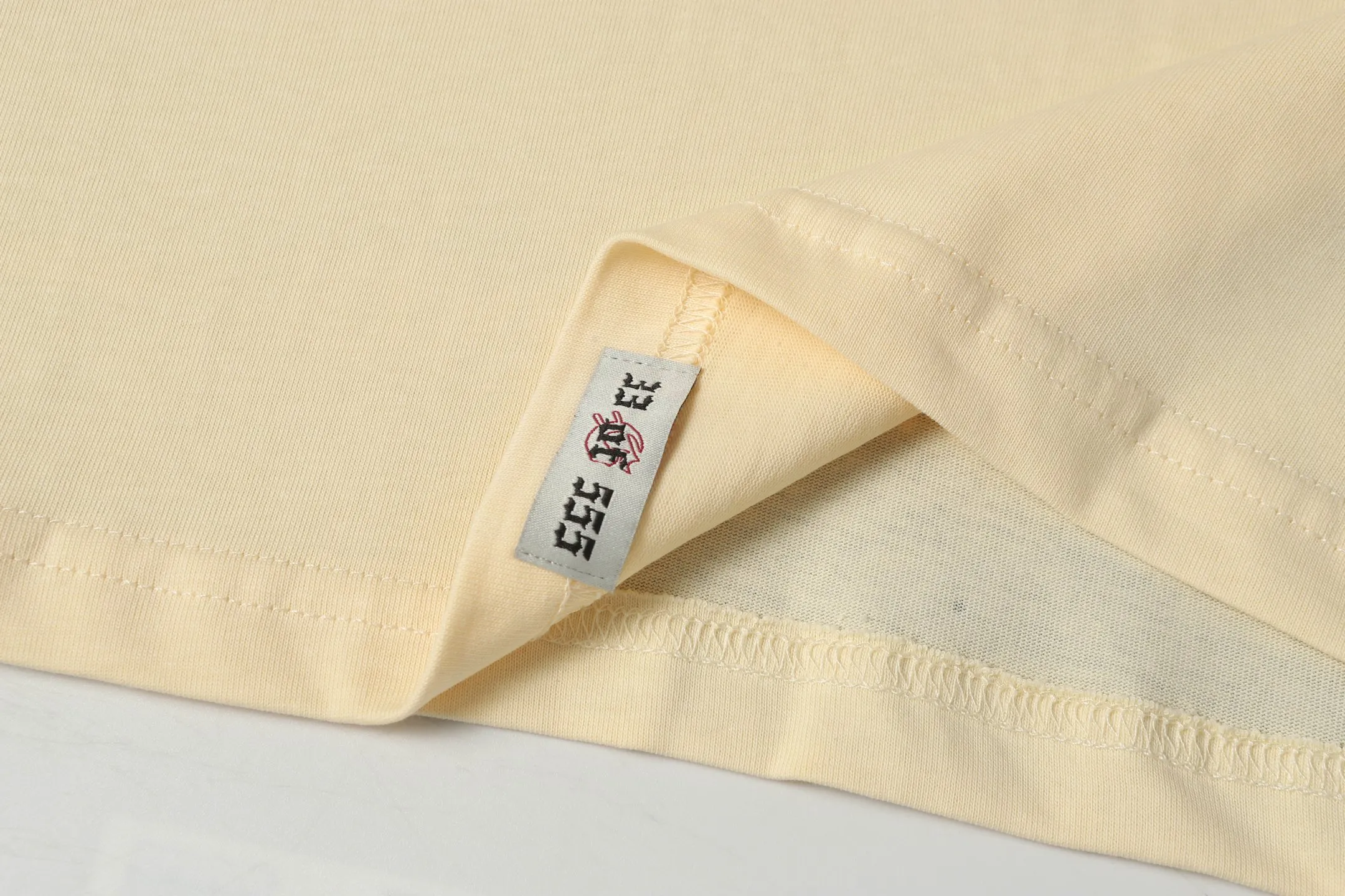 5050##White: Apricot｜P104 Godspeed cross-border American rock and roll street washed retro style short-sleeved T (craft printing) fabric (fabric): 32-count combed double yarn 240 grams weight code number (size): S-M-L-XL color (colour): white, apricot,