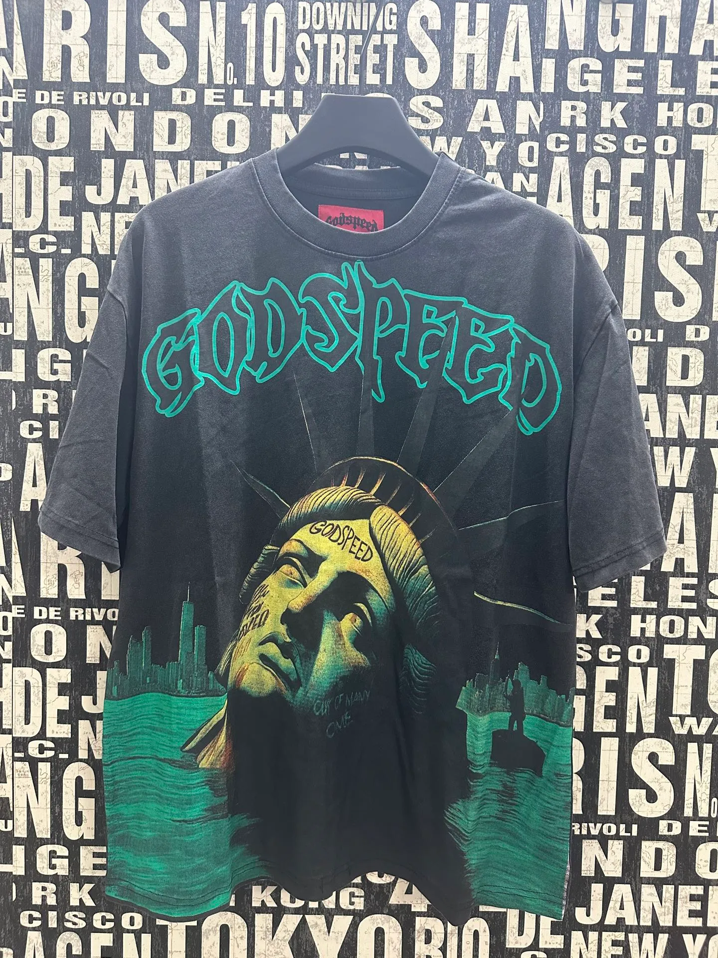 6043#washed black｜P116 Godspeed cross-border American rock and roll street washed retro style short-sleeved T (craft printing) fabric (fabric): 32 count combed double yarn 250g weight size (size): S-M-L-XL color (colour): washed black 👉