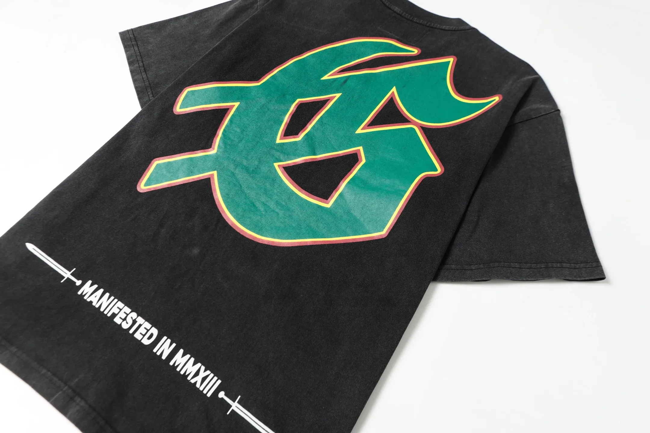 6047# Washed Black｜P116 Godspeed cross-border American rock and roll street washed retro style short-sleeved T (craft print) Fabric (fabric): 32 count combed double yarn 250 grams weight Size (size): S-M-L-XL Color (colour): Washed black 👉