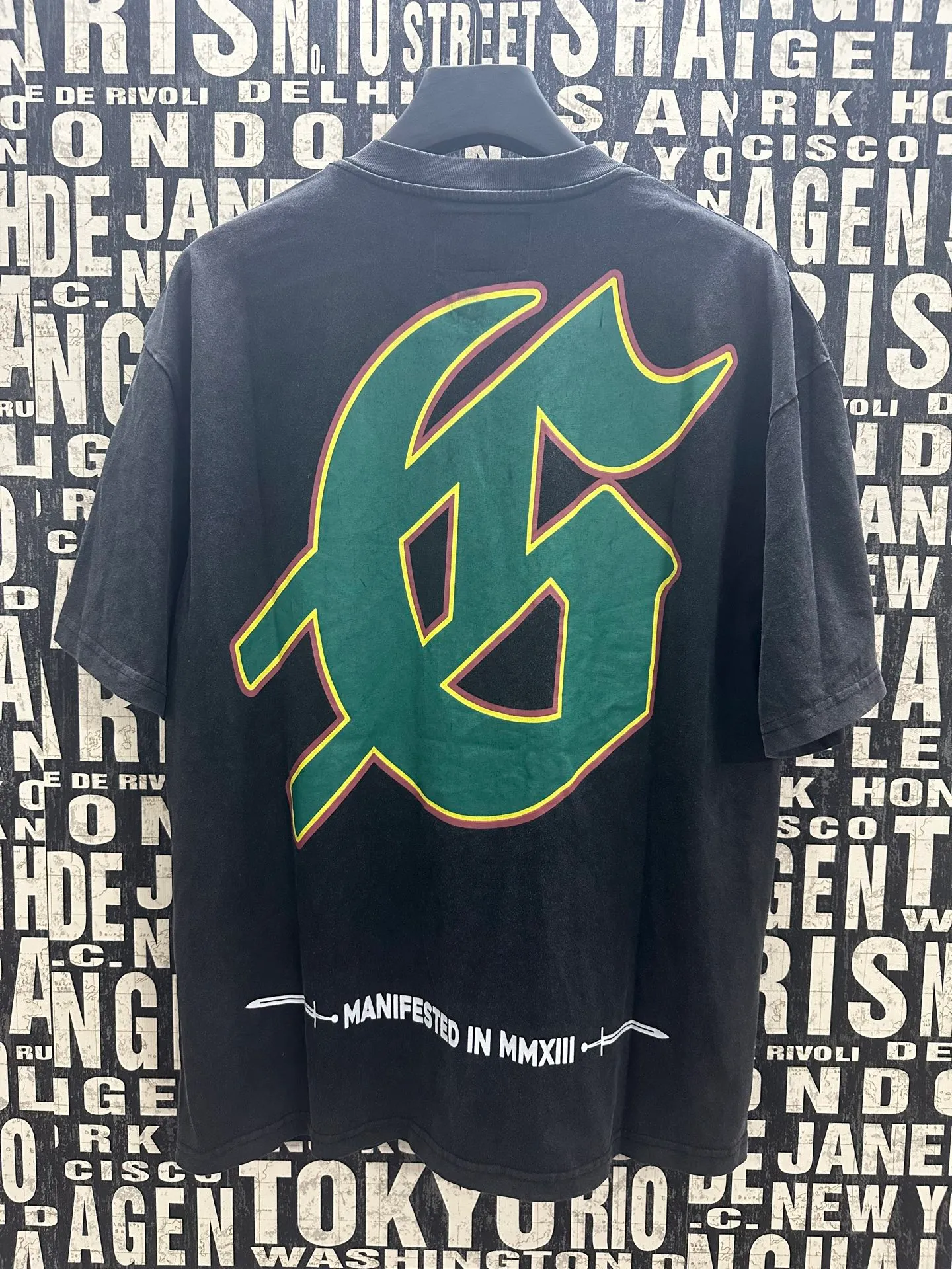 6047# Washed Black｜P116 Godspeed cross-border American rock and roll street washed retro style short-sleeved T (craft print) Fabric (fabric): 32 count combed double yarn 250 grams weight Size (size): S-M-L-XL Color (colour): Washed black 👉