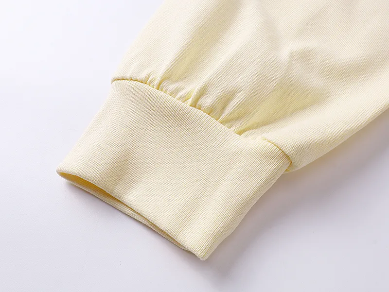 3102# P140 Real shot of Godspeed American fashion rock street pure cotton loose bottoming long-sleeved T-shirt long T. Fabric: 270g 32 count fine cotton double yarn pure cotton Color: Apricot Code number: S M L XL
