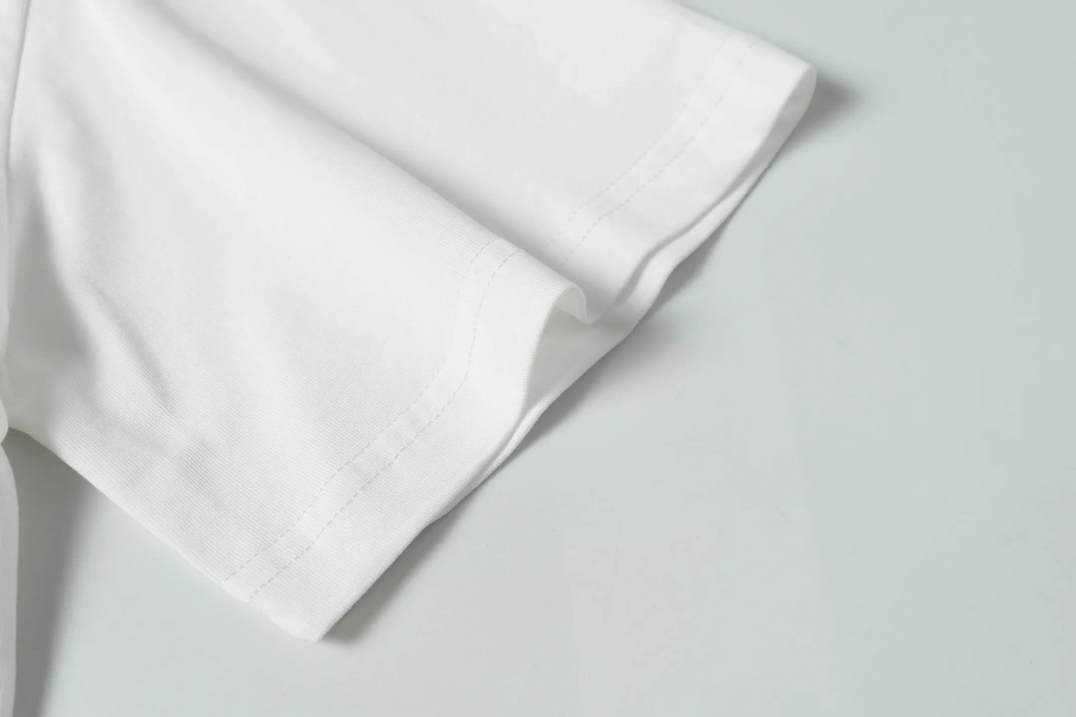 5049#White/Apricot｜P104 Godspeed cross-border American rock and roll street washed retro style short-sleeved T (craft printing) fabric (fabric): 32-count combed double yarn 240 grams weight code number (size): S-M-L-XL color (colour): white, apricot,