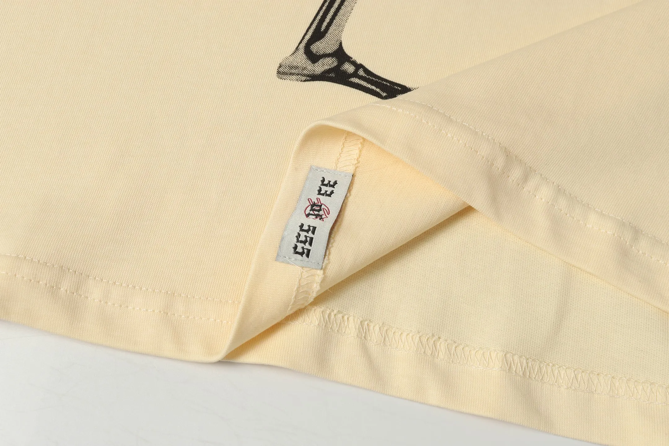 5049#White/Apricot｜P104 Godspeed cross-border American rock and roll street washed retro style short-sleeved T (craft printing) fabric (fabric): 32-count combed double yarn 240 grams weight code number (size): S-M-L-XL color (colour): white, apricot,