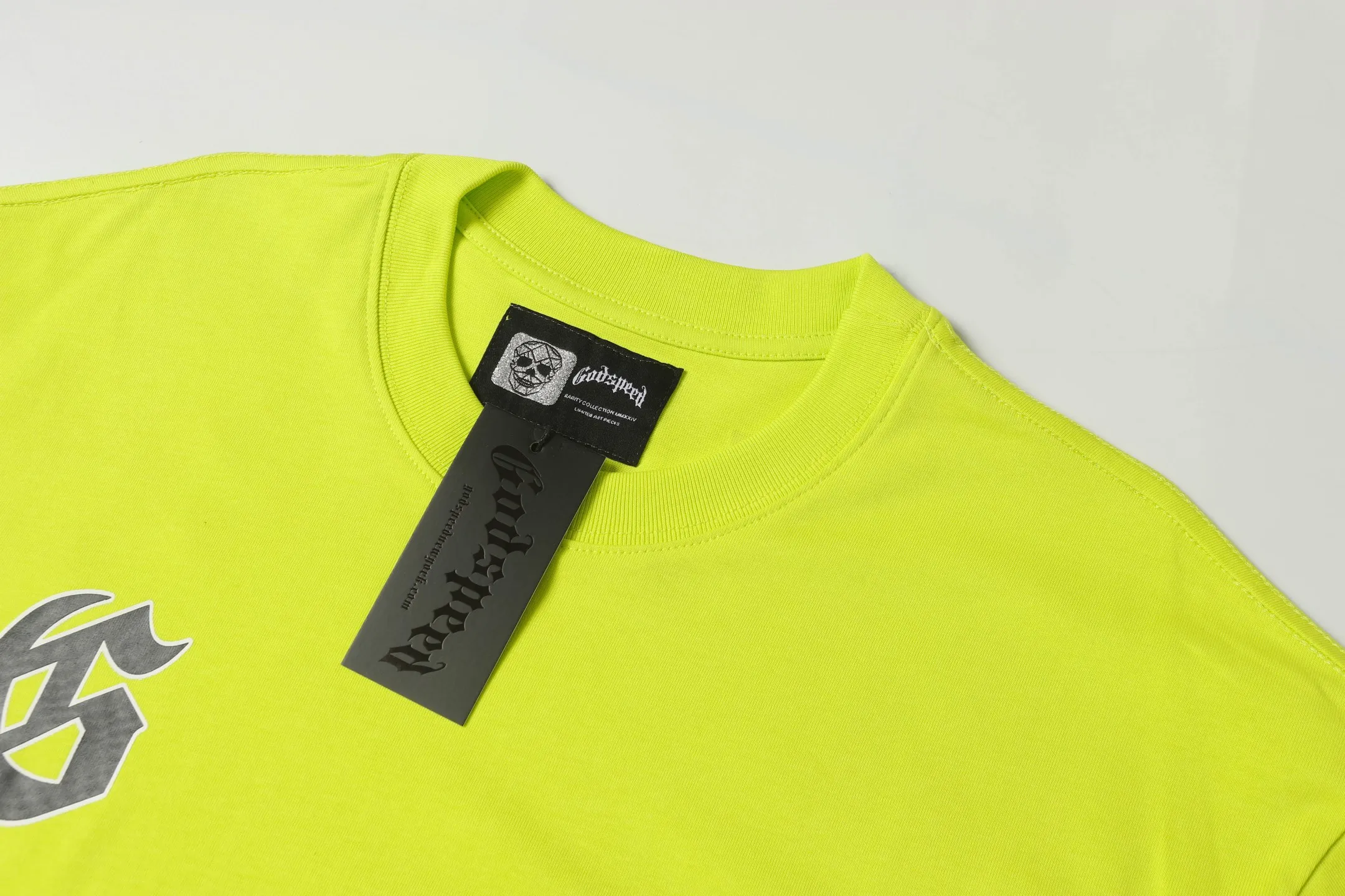 5035# Fluorescent Green｜P104 Godspeed cross-border American rock and roll street washed retro style short-sleeved T (craft printing) fabric (fabric) 32-count combed double yarn 240 grams weight code number (size): S-M-L-XL color (colour): fluorescent green