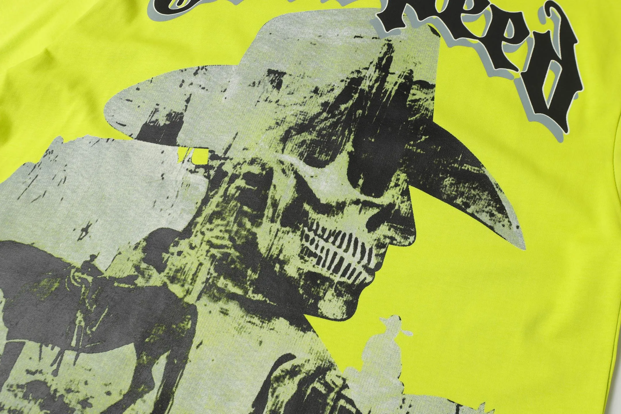 5035# Fluorescent Green｜P104 Godspeed cross-border American rock and roll street washed retro style short-sleeved T (craft printing) fabric (fabric) 32-count combed double yarn 240 grams weight code number (size): S-M-L-XL color (colour): fluorescent green