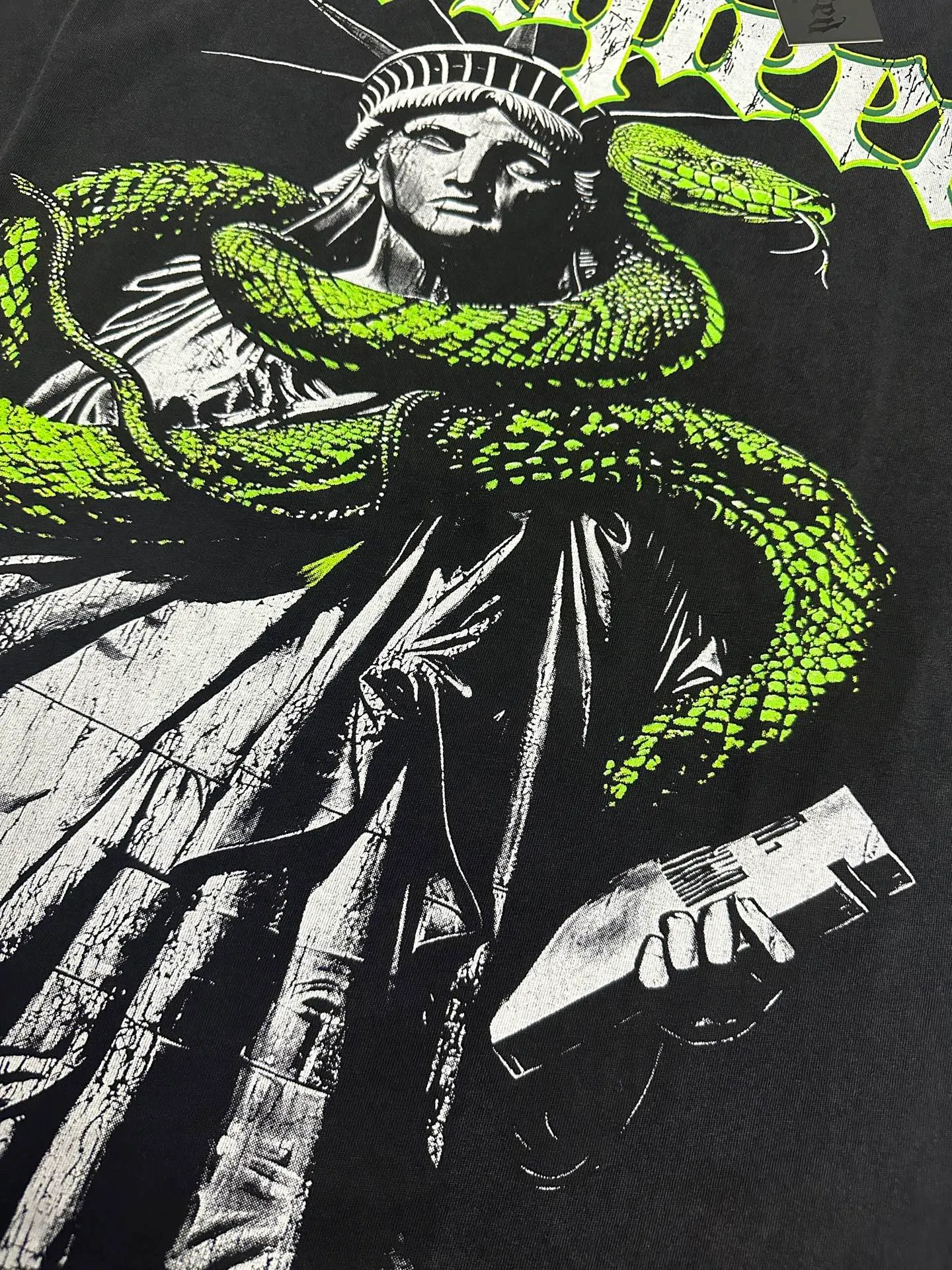 6317 washed black I P116 #Godspeed cross-border American rock and roll street washed retro style short-sleeved T (craft printing) fabric (fabric): 32 count combed double yarn 250 grams weight code number (size): S-M-L-XL color (colour): washed black