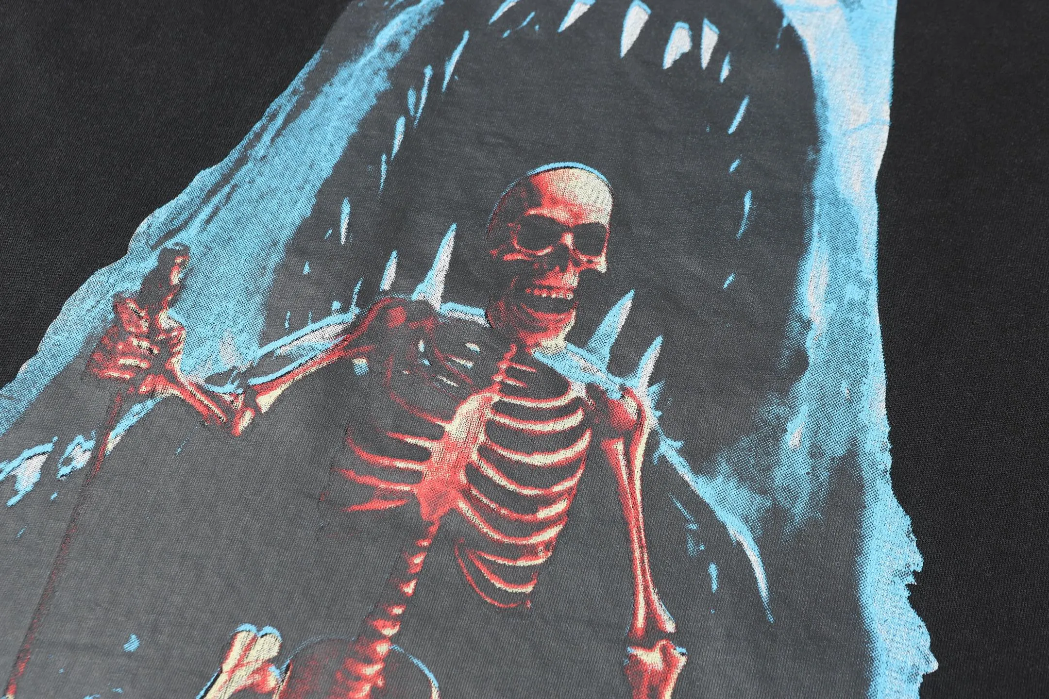 6025# washed black｜P116 Godspeed cross-border American rock and roll street washed retro style short-sleeved T (craft printing) fabric (fabric): 32 count combed double yarn 250 grams weight code (size): S-M-L-XL color (colour): washed black 👉