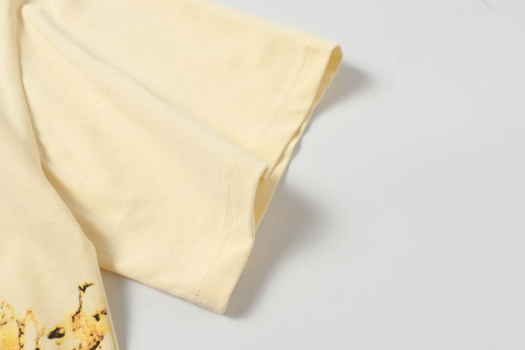 5020#Apricot｜P104 Godspeed cross-border American rock and roll street washed retro style short-sleeved T (craft printing) fabric (fabric) 32-count combed double yarn 240 grams weight code number (size): S-M-L-XL color (colour): apricot
