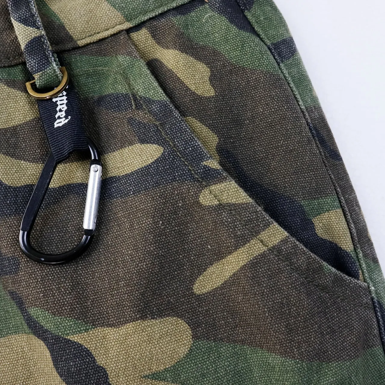 Style No.: 8667 P180 Fabric: Work Jeans Real-stock Godspeed Army Green Camouflage Work Pants Denim Shorts, Loose Fashion Brand Denim Color: Camouflage Green Size 28 (S) 30 (M) 32 (L) 34 (XL) 36 (XXL) 38 (XXXL)