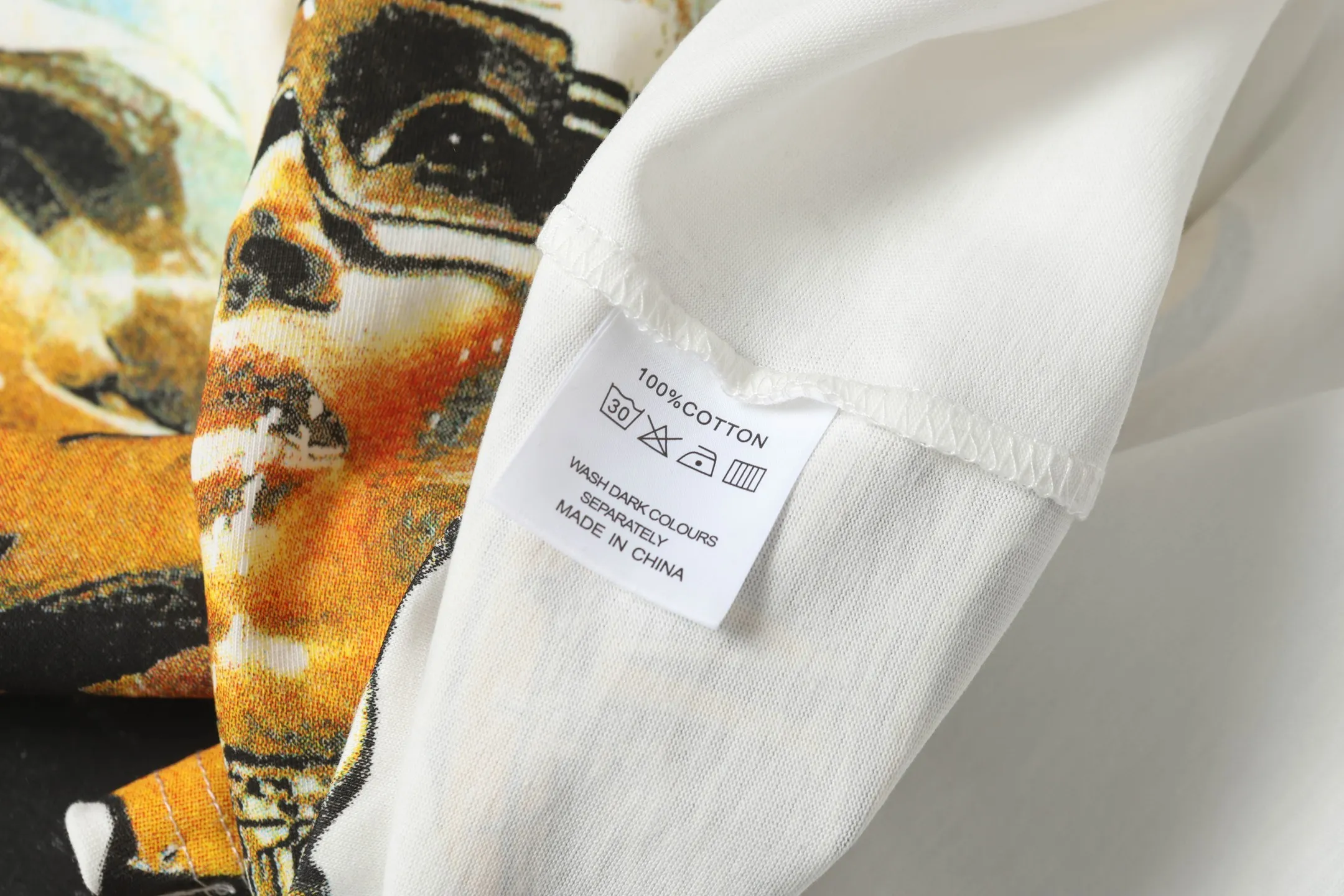 5012# White/Apricot P104 Godspeed cross-border American rock and roll street washed retro style short-sleeved T (craft printing) fabric (fabric): 32 count combed double yarn 240 grams weight code number (size): S-M-L-XL color (colour): white, apricot,