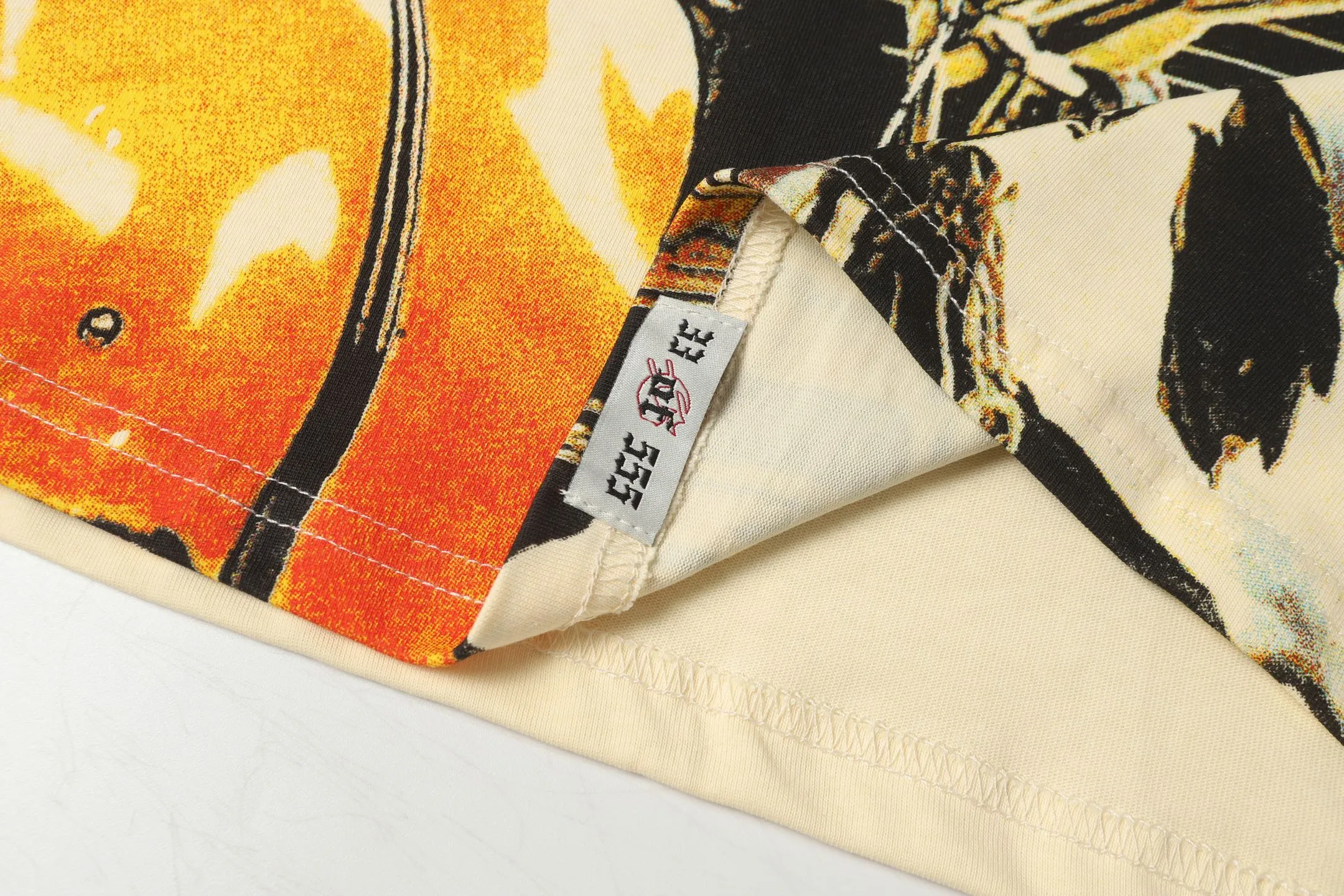 5012# White/Apricot P104 Godspeed cross-border American rock and roll street washed retro style short-sleeved T (craft printing) fabric (fabric): 32 count combed double yarn 240 grams weight code number (size): S-M-L-XL color (colour): white, apricot,