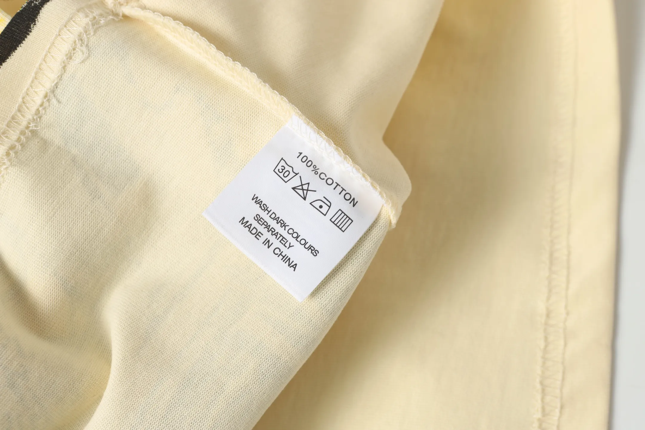 5012# White/Apricot P104 Godspeed cross-border American rock and roll street washed retro style short-sleeved T (craft printing) fabric (fabric): 32 count combed double yarn 240 grams weight code number (size): S-M-L-XL color (colour): white, apricot,