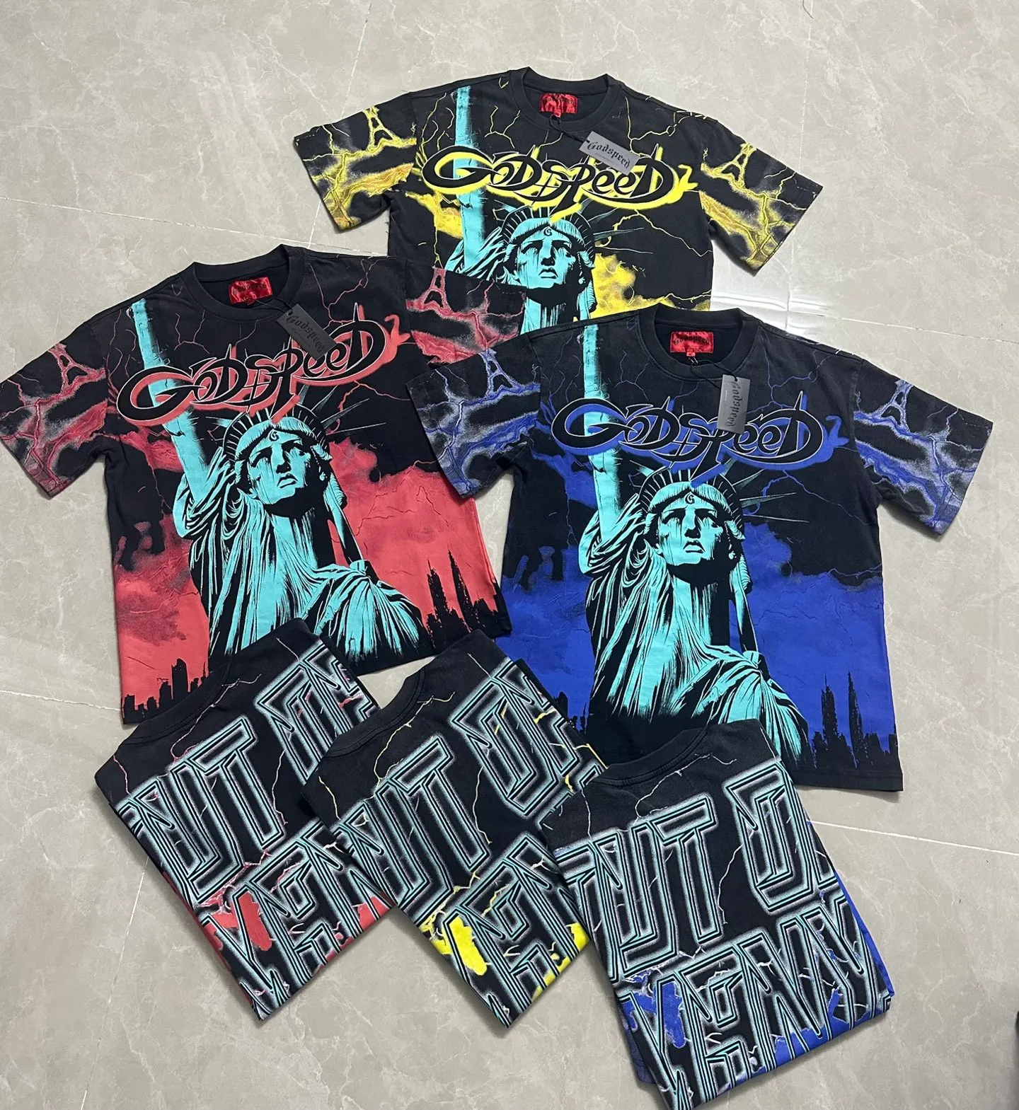6301# Washed black-blue Washed black-yellow Washed black-red P116 Real shot in stock (American fashion niche) Godspeed cross-border American rock street washed retro style short-sleeved T (craft printing) Fabric (fabric): 32 counts combed double yarn 250 grams weight Size (size): S-M-L-XL Color (colour): Washed black-blue