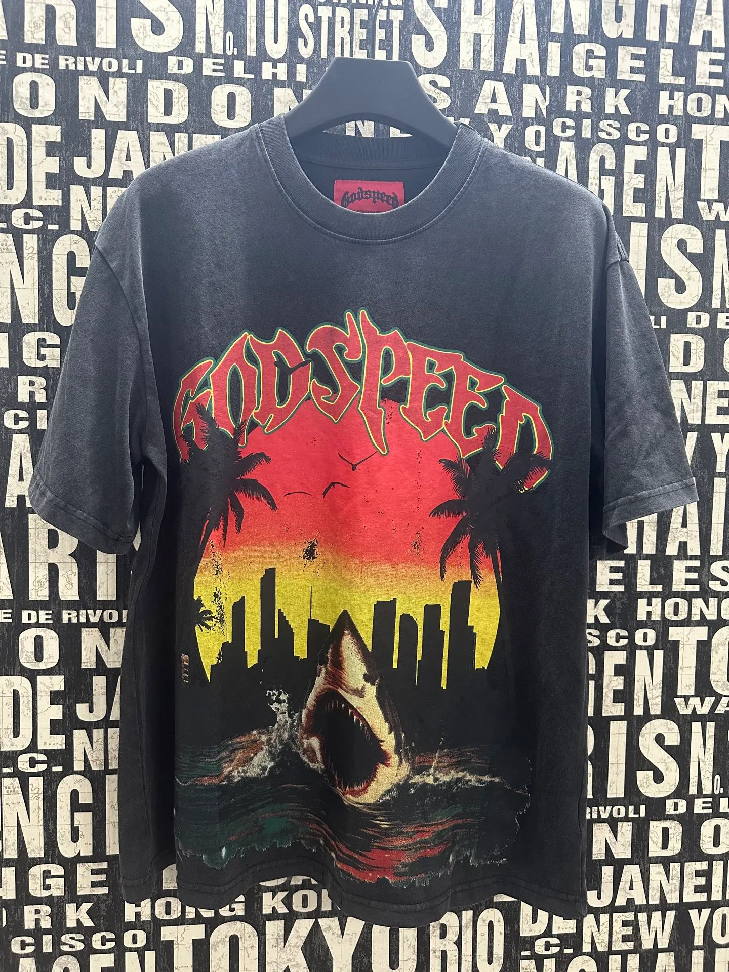 6045# washed black｜P116 Godspeed cross-border American rock and roll street washed retro style short-sleeved T (craft printing) fabric (fabric): 32 count combed double yarn 250 grams weight code (size): S-M-L-XL color (colour): washed black 👉