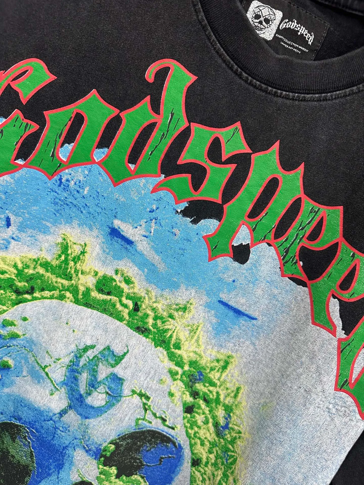 6005# washed black｜P116 Godspeed cross-border American rock and roll street washed retro style short-sleeved T (craft printing) fabric (fabric): 32-count combed double yarn 250 grams weight code number (size): S-M-L-XL color (colour): washed black
