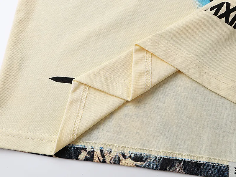 3032# P110 Real shot Godspeed American fashion rock street retro loose printed cotton short sleeves Fabric: 240g 32 count fine cotton double yarn pure cotton Color: apricot Size: S M L XL