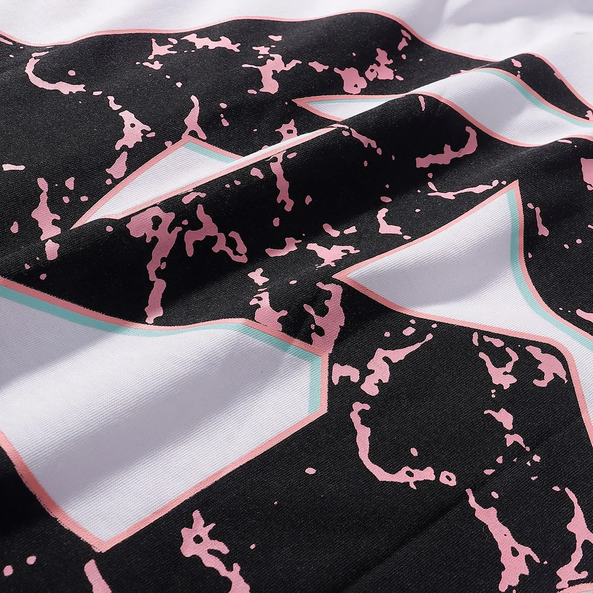 No. 7038, 2025 Meichao Godspeed technology staring skull print high quality double yarn pure cotton casual short-sleeved T-shirt batch 110 Color: black, white; Size: S M L XL