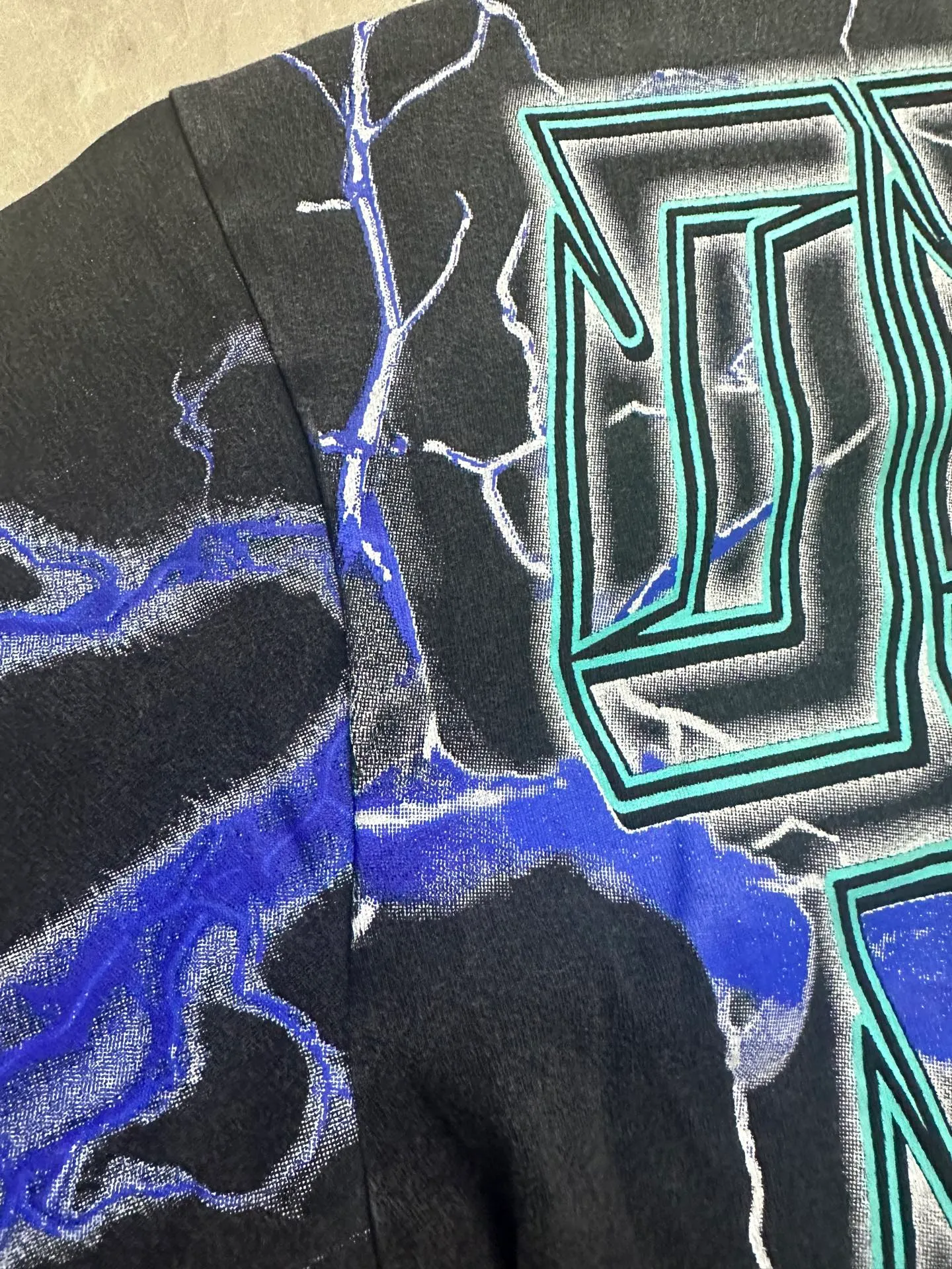 6301# Washed black-blue I P116 Real stock (American fashion niche) Godspeed cross-border American rock street washed retro style short-sleeved T (craft printing) Fabric (fabric): 32 counts combed double yarn 250 grams weight Size (size): S-M-L-XL Color (colour): Washed black-blue