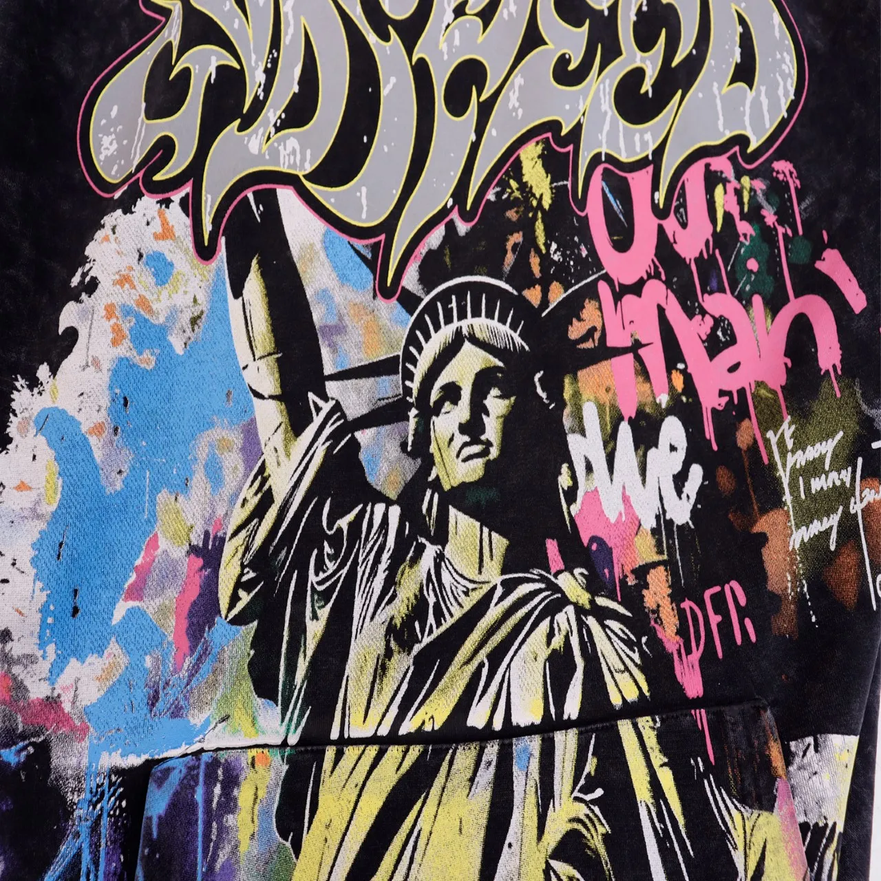 Style number: 5541 Fabric: 420g washed and distressed P196 Real shot Spot Godspeed American fashion rock street retro washed and distressed printed hooded sweatshirt Color: washed black washed apricot Size: S M L XL