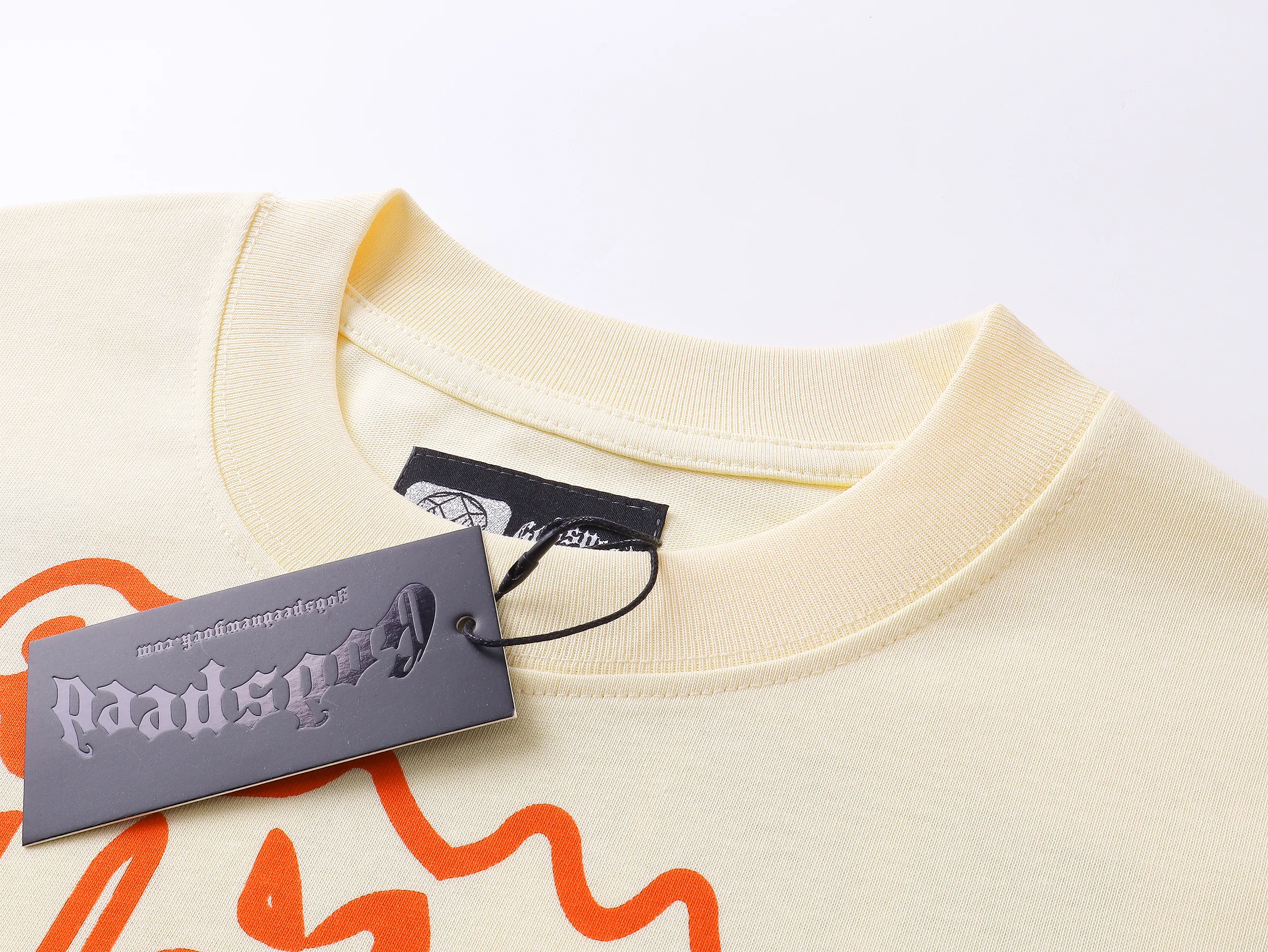 3098# P140 Real shot of Godspeed American fashion rock street pure cotton loose bottoming long-sleeved T-shirt long T. Fabric: 270g 32 count fine cotton double yarn pure cotton Color: apricot Size: S M L XL