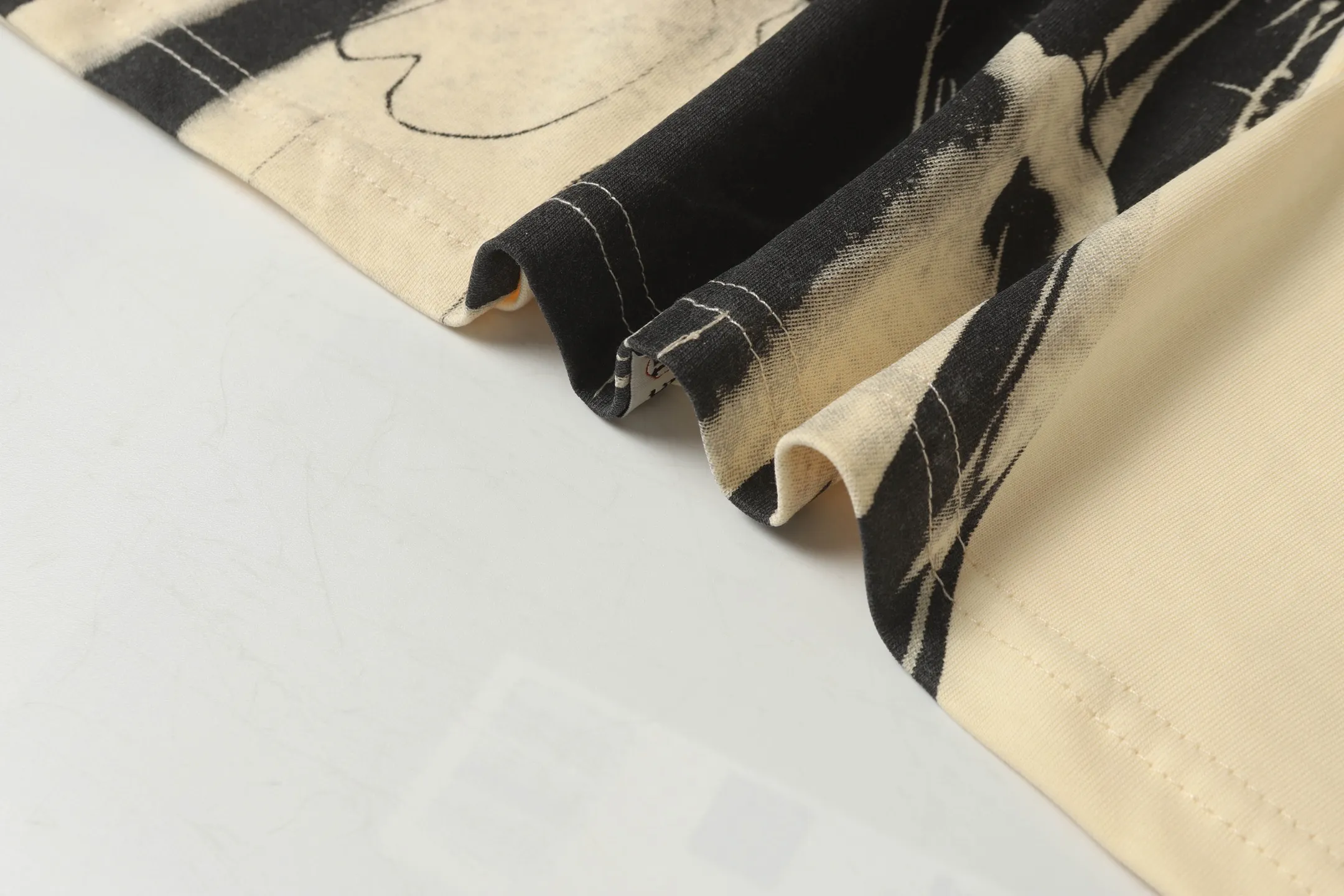 5007#White/Apricot｜P104 Godspeed cross-border American rock and roll street washed retro style short-sleeved T (craft printing) fabric (fabric): 32-count combed double yarn 240 grams weight code number (size): S-M-L-XL color (colour): white, apricot,