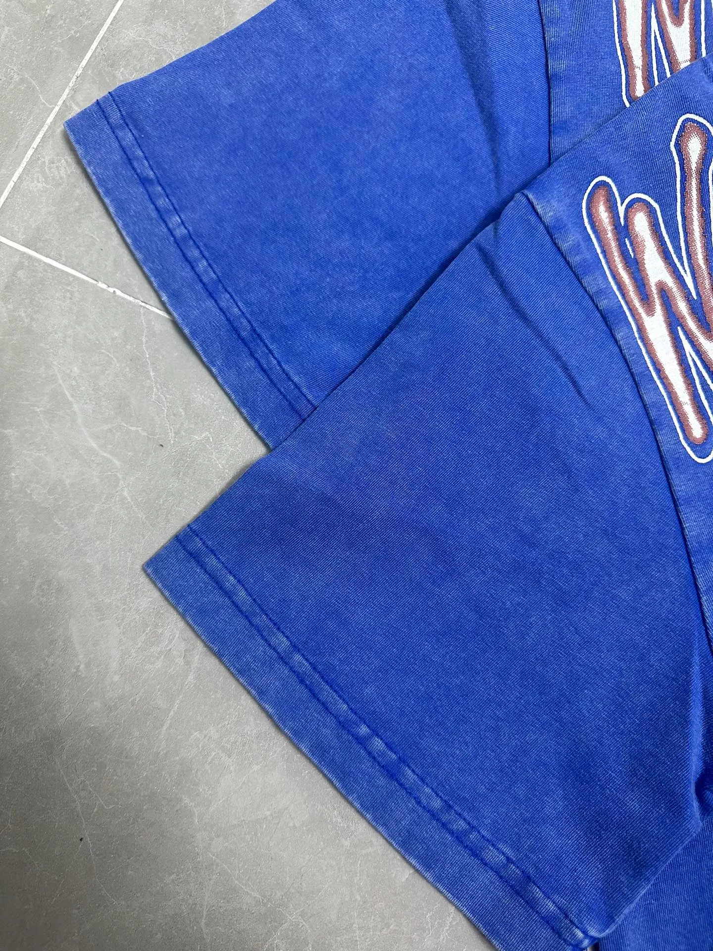 6117# Washed Klein Blue ｜ P116 Exclusive new Godspeed cross-border American rock and roll street washed retro style short-sleeved T (craft print) Fabric: 32 count combed double yarn 250 grams weight Size (size): S-M-L-XL Color (colour): Washed retro Klein blue 👉