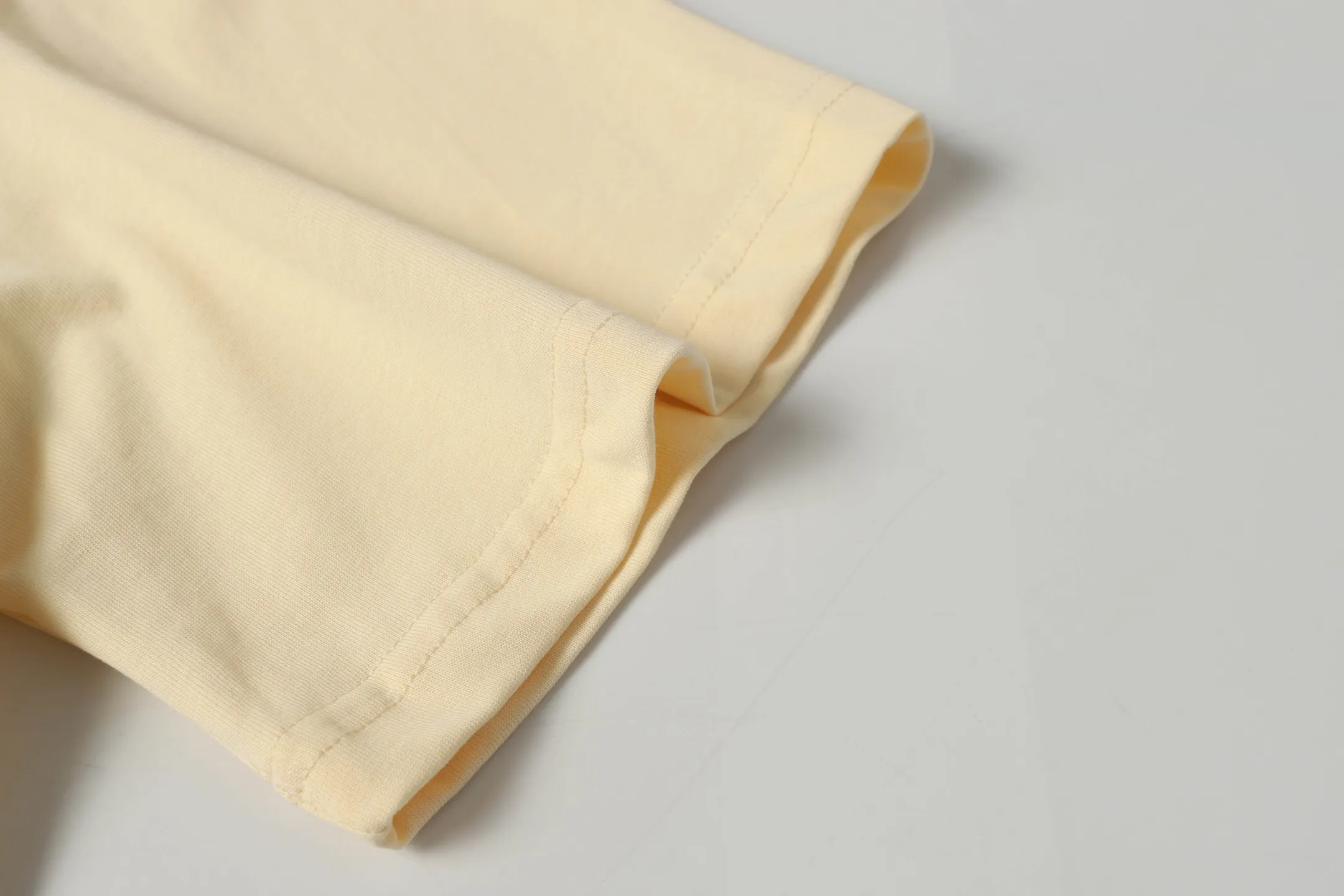5041#Apricot｜P104 Godspeed cross-border American rock and roll street washed retro style short-sleeved T (craft printing) fabric (fabric) 32 counts combed double yarn 240 grams weight code number (size): S-M-L-XL color (colour): apricot 👉